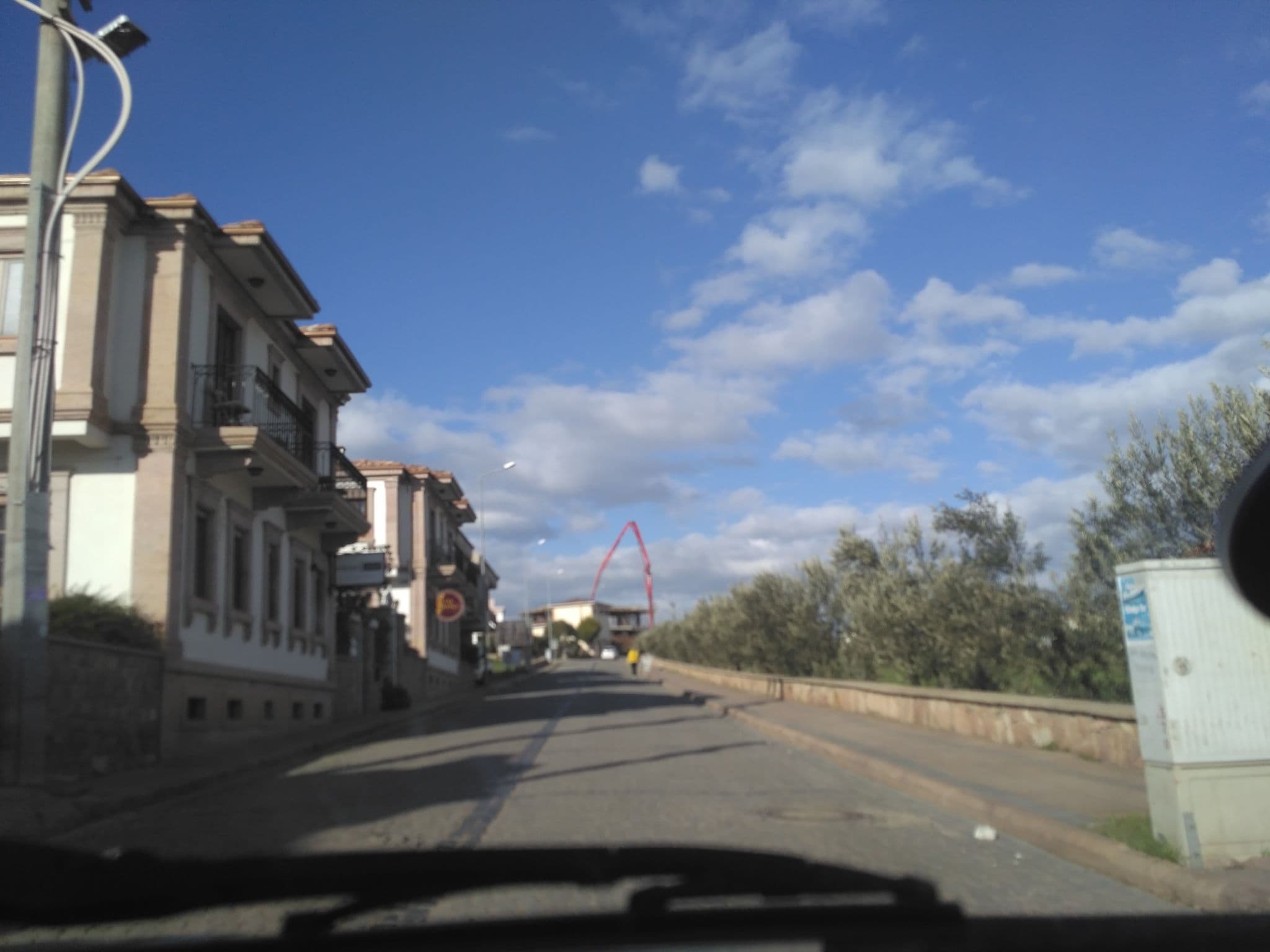 Street view near Vrodi Hotel, Ayvalık — © uzungo (CC BY-SA · Mapillary)
