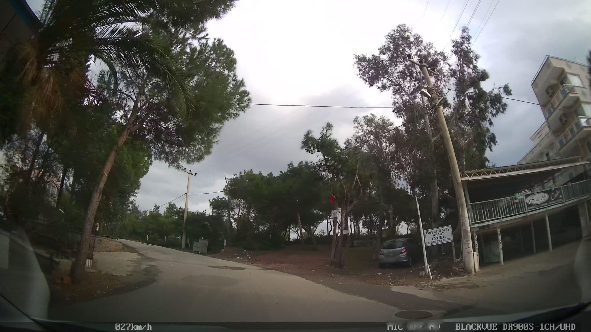 Street view near Beyaz Saray Apart Otel, Ayvalık — © asturksever (CC BY-SA · Mapillary)