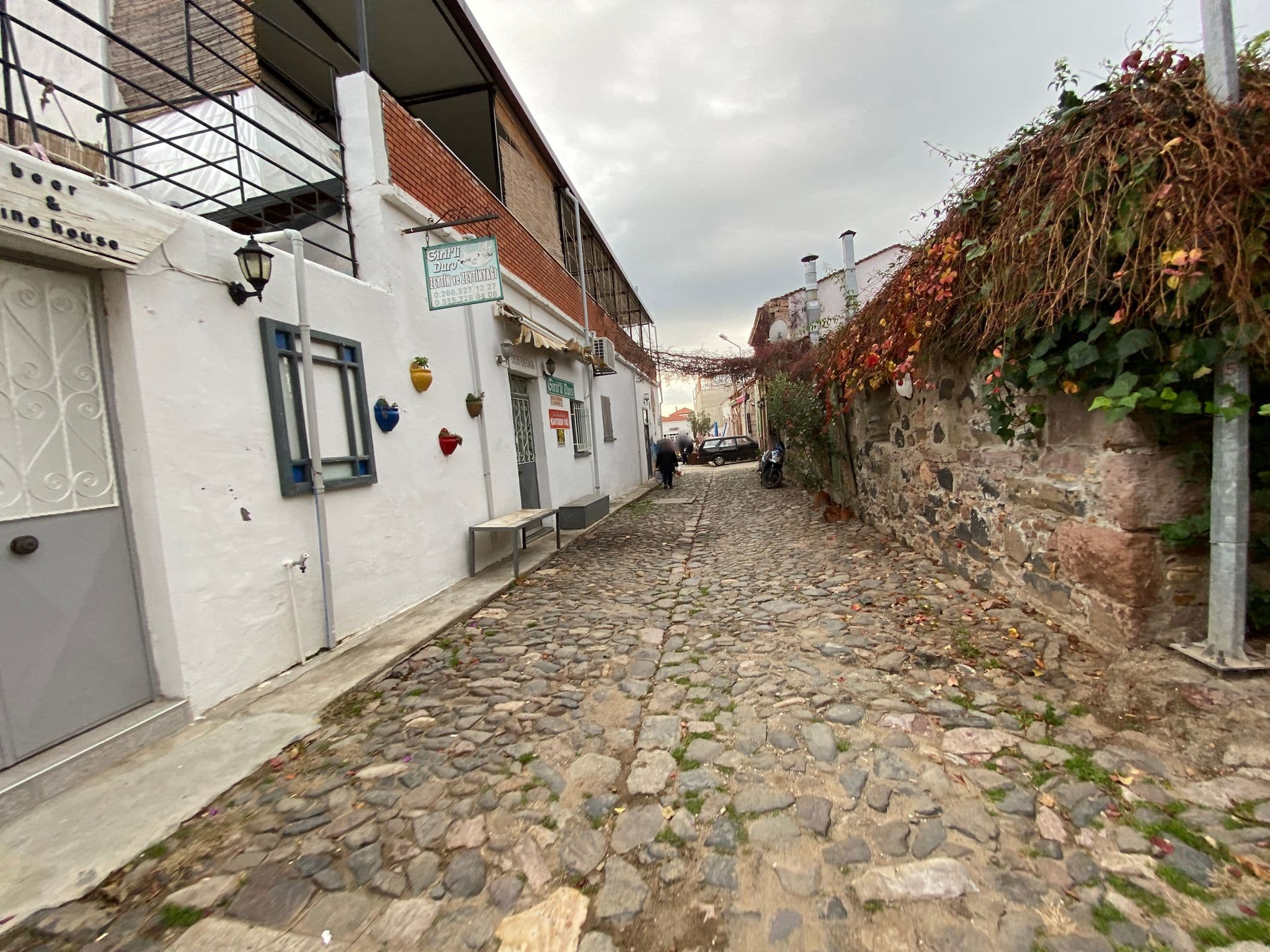 Street view near Altay Boutiqe Hotel, Ayvalık — © asturksever (CC BY-SA · Mapillary)