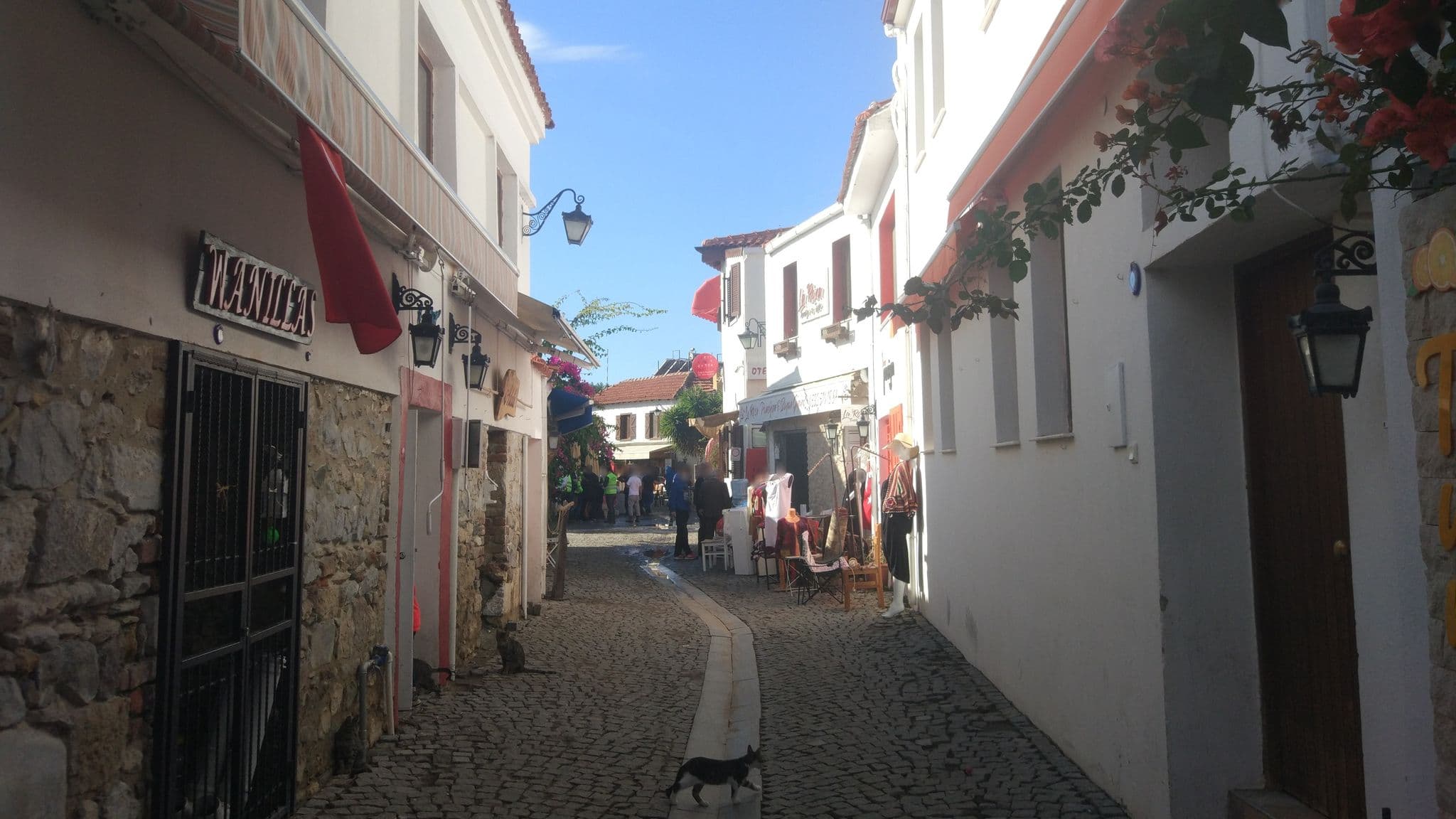 Street view near Kırlangıç Butik Otel, Seferihisar — © orkut (CC BY-SA · Mapillary)