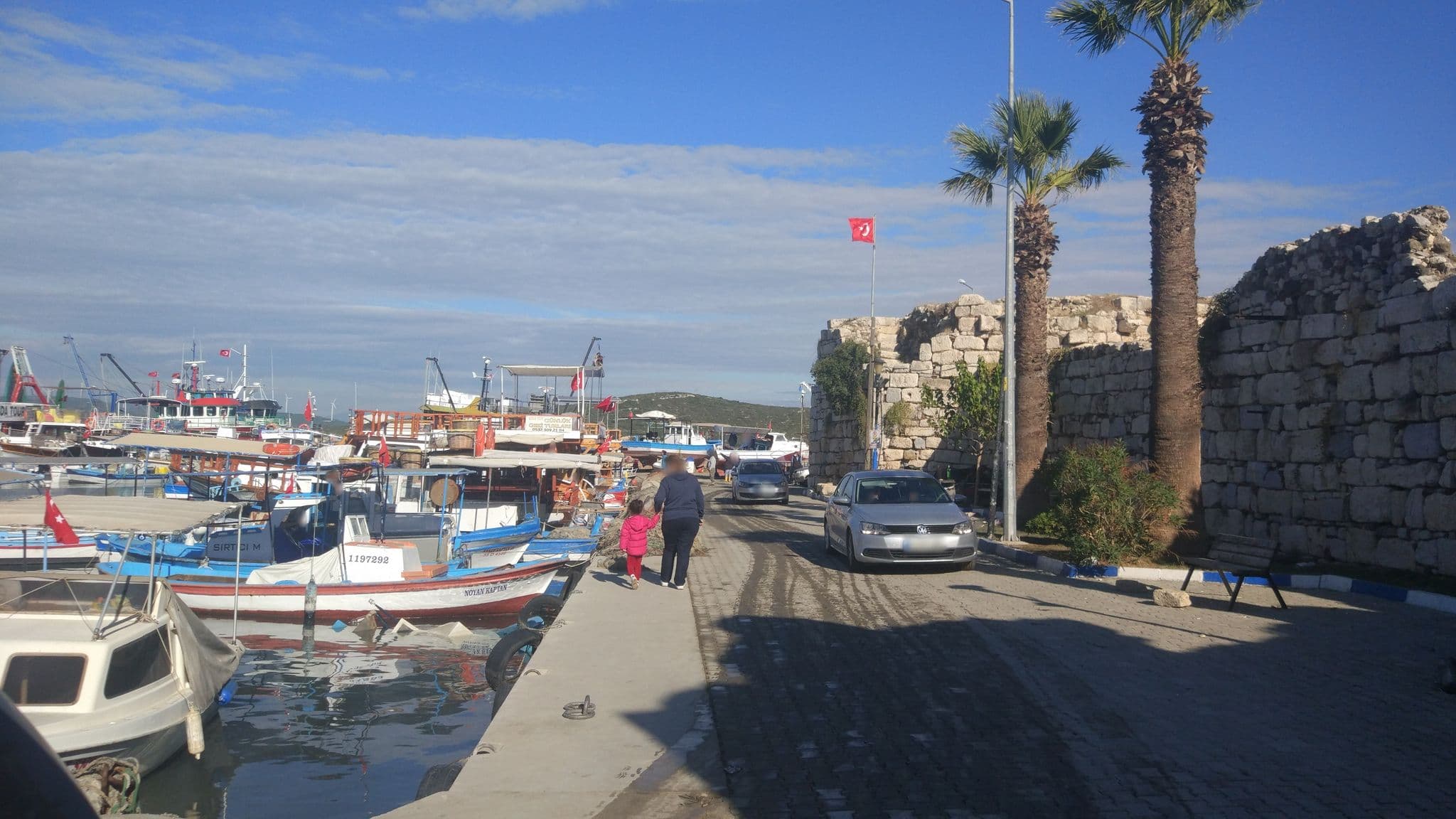 Street view near Deniz Yıldızı Otel, Seferihisar — © orkut (CC BY-SA · Mapillary)