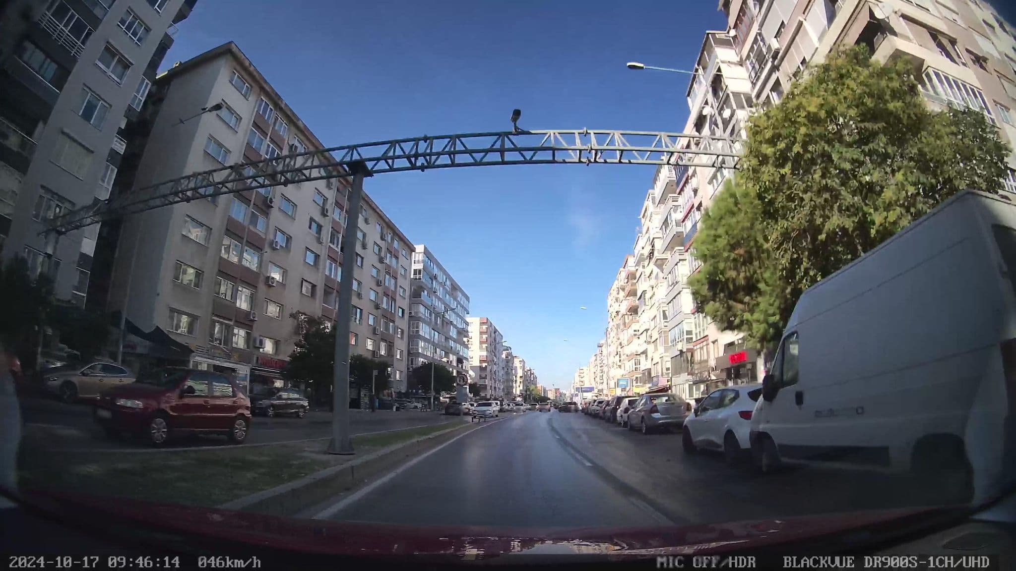 Street view near 9 Eylül Oteli, Konak — © unen (CC BY-SA · Mapillary)