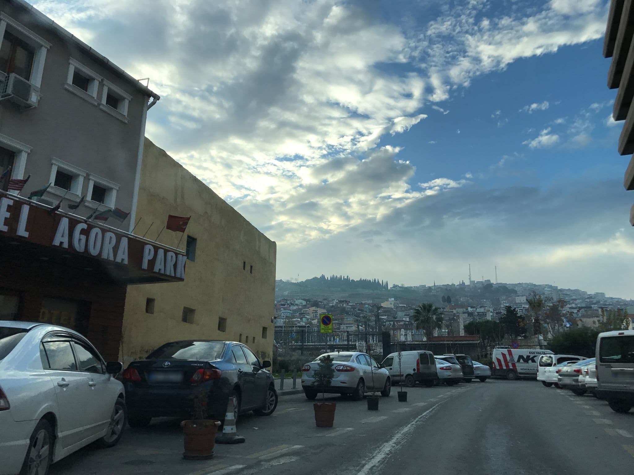 Street view near Antikhan Otel, İzmir — © asturksever (CC BY-SA · Mapillary)