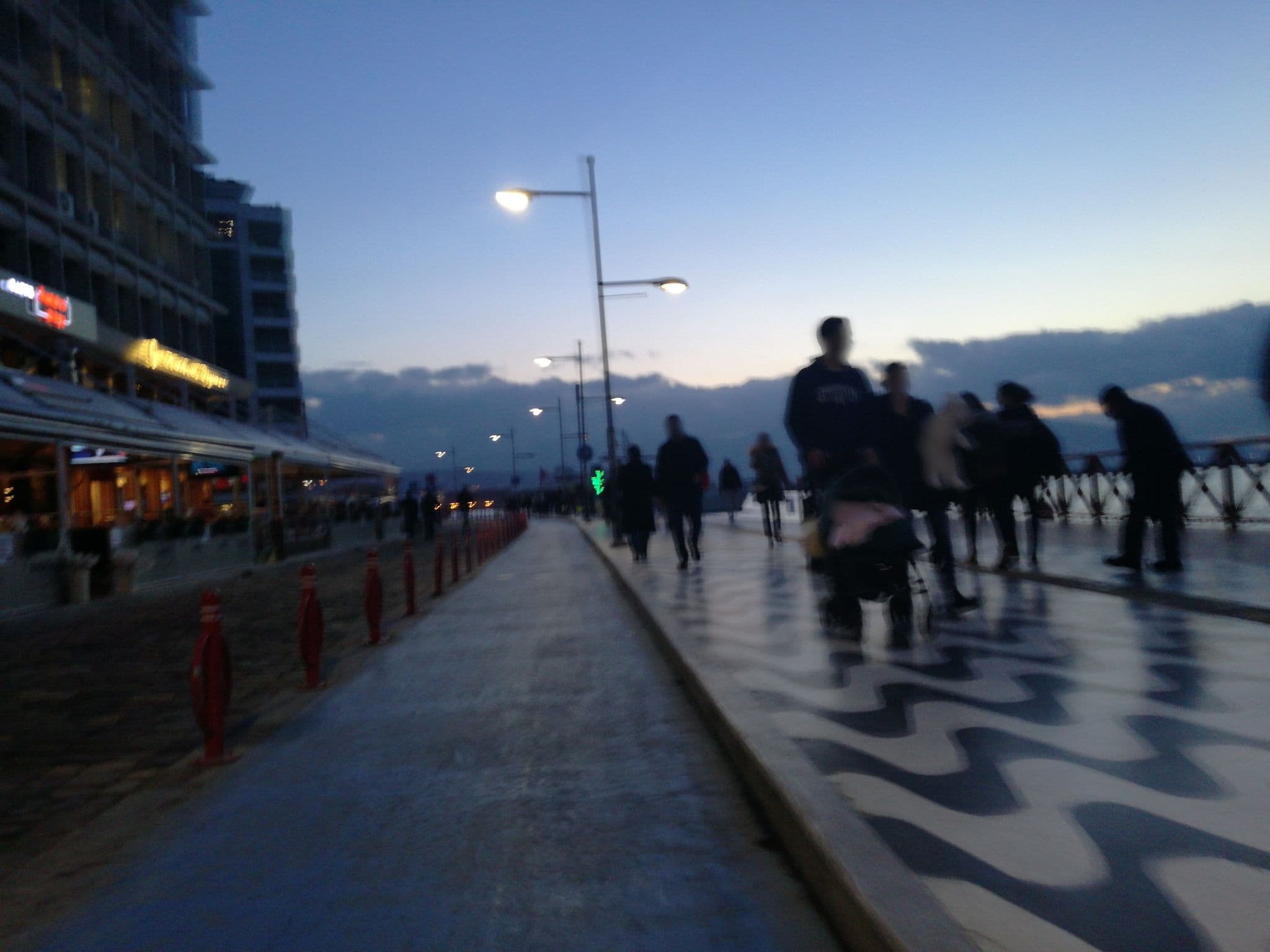 Street view near Feribotlines, İzmir — © thrsh (CC BY-SA · Mapillary)