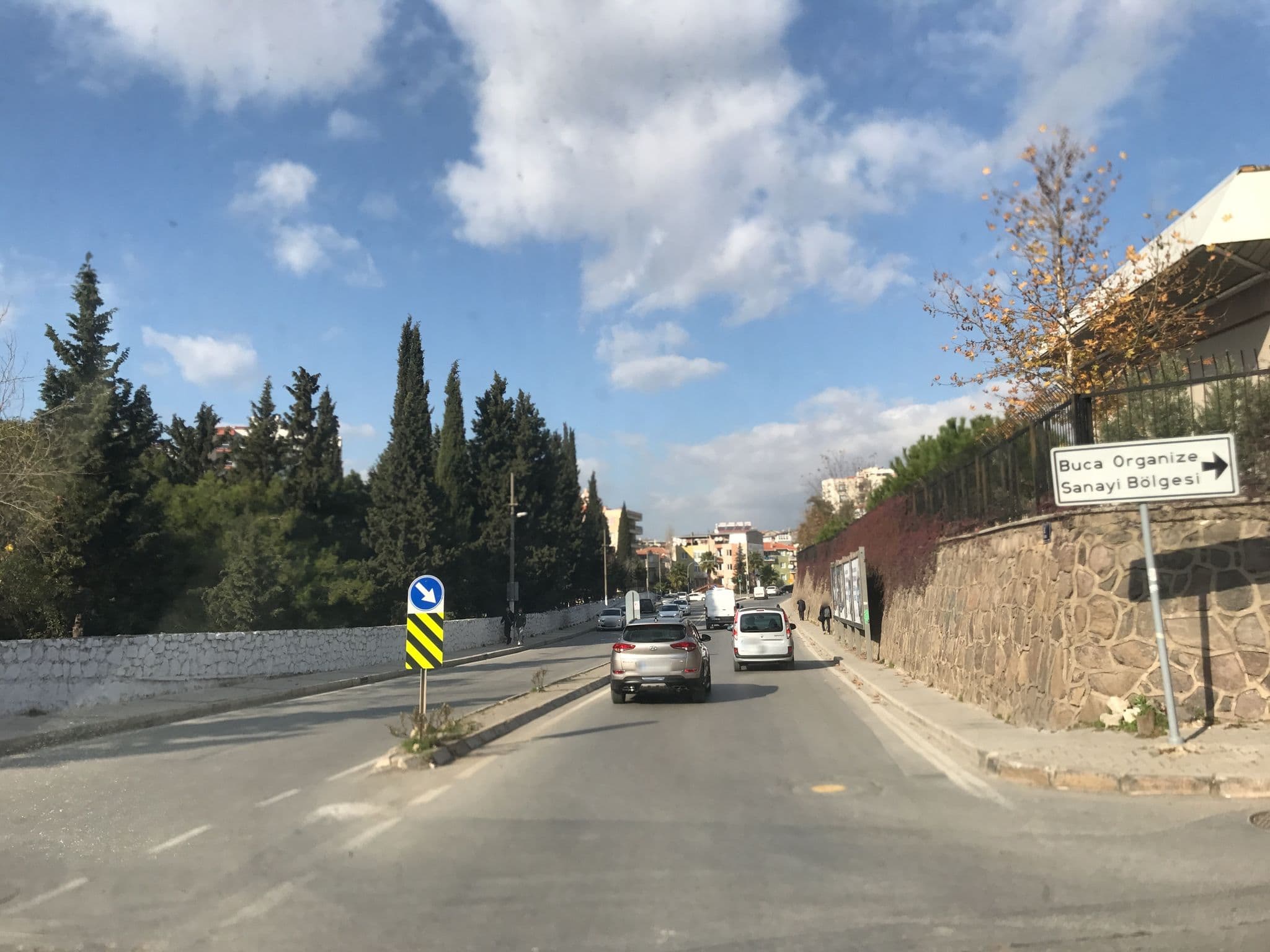 Street view near дома повторно-2, Karabağlar — © asturksever (CC BY-SA · Mapillary)