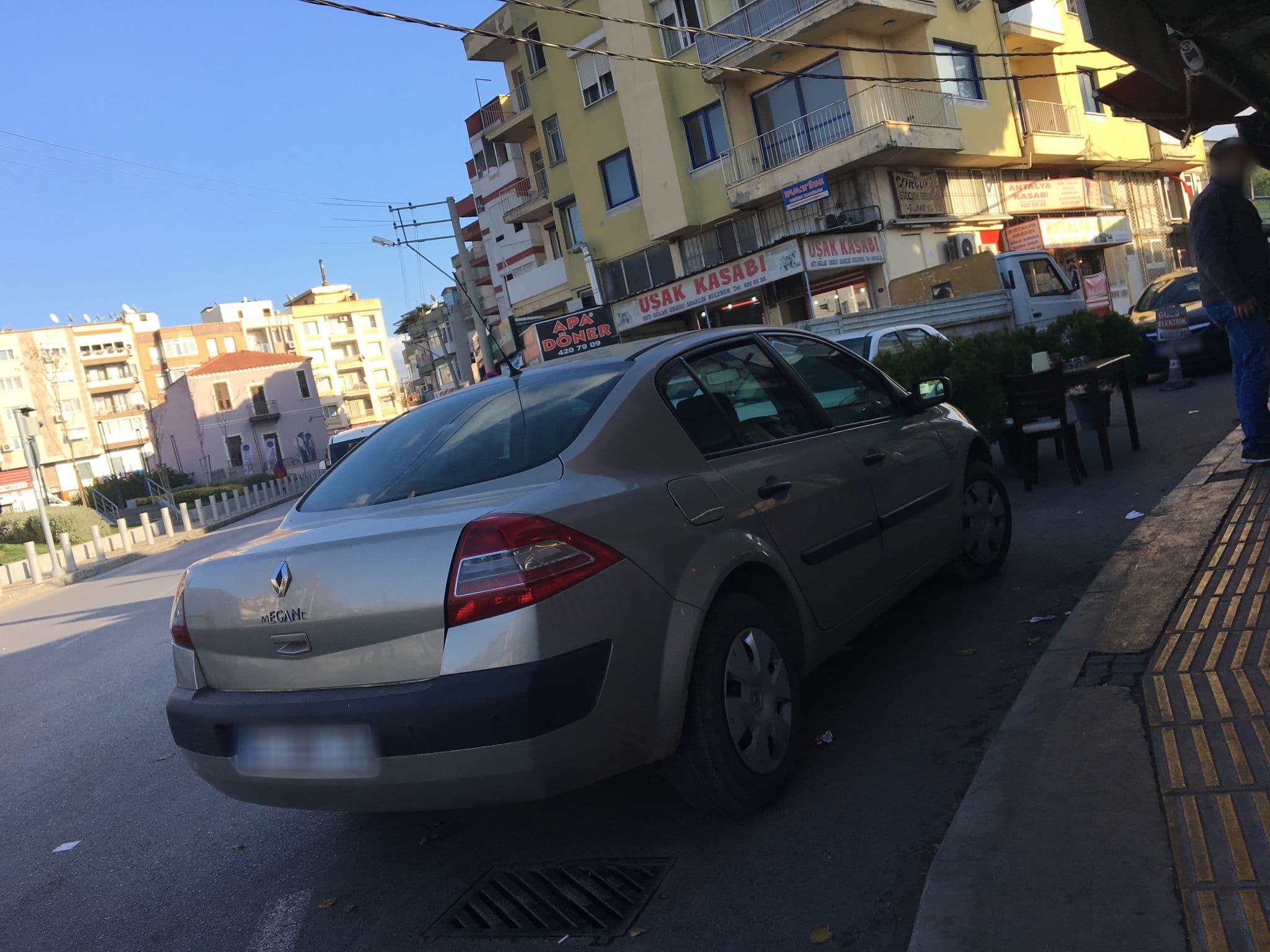 Street view near 2.pişmanlar kolonu, Karabağlar — © cernajakoska (CC BY-SA · Mapillary)