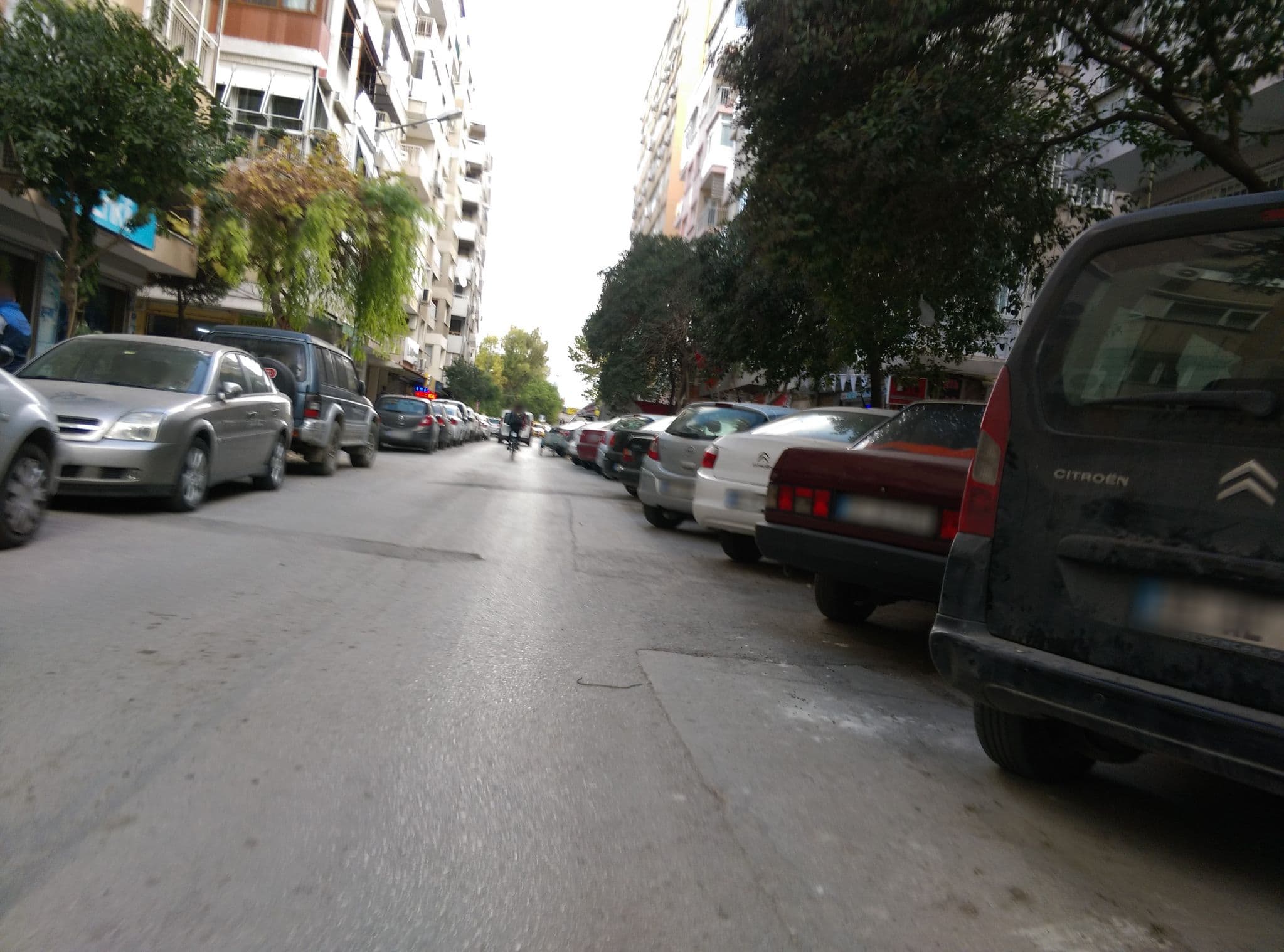Street view near Bianca Plus+ Alsancak, İzmir — © bebs (CC BY-SA · Mapillary)