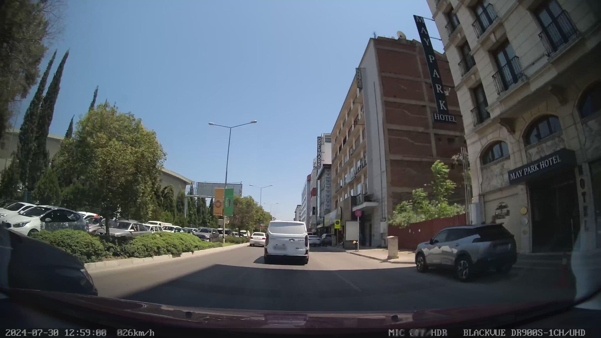 Street view near May park otel, İzmir — © unen (CC BY-SA · Mapillary)