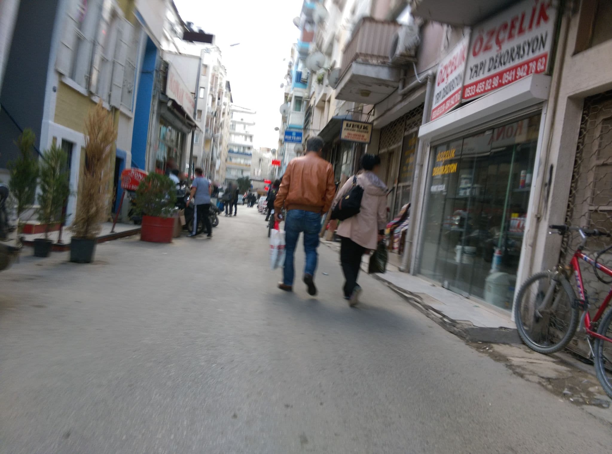 Street view near tk, İzmir — © bebs (CC BY-SA · Mapillary)
