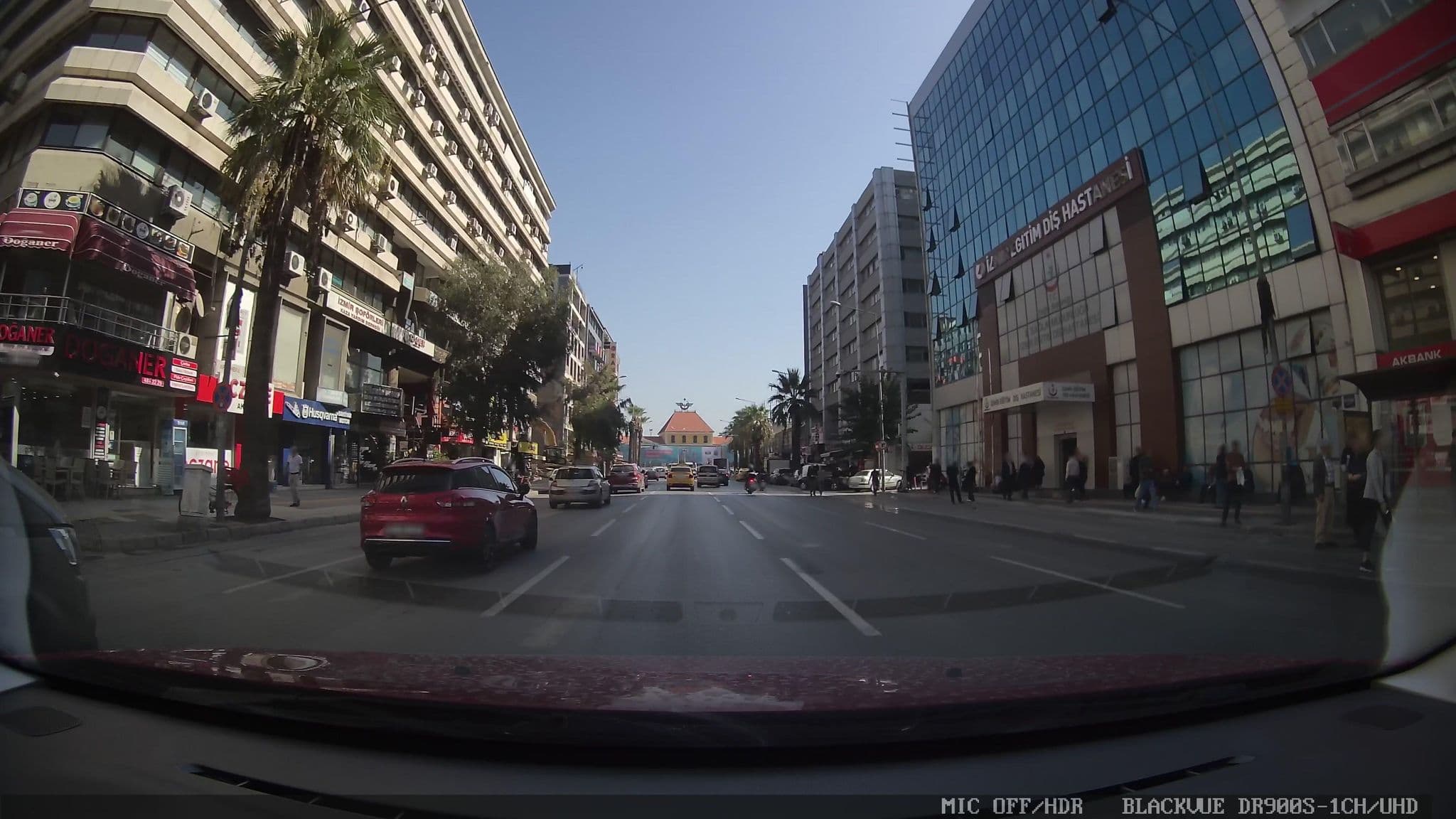 Street view near Hotel Ömerim, İzmir — © unen (CC BY-SA · Mapillary)