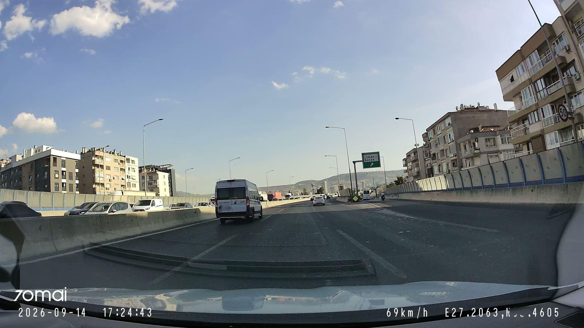 Street view near Viva La Vita Hotel Bornova, Evka-Üç — © doriel (CC BY-SA · Mapillary)