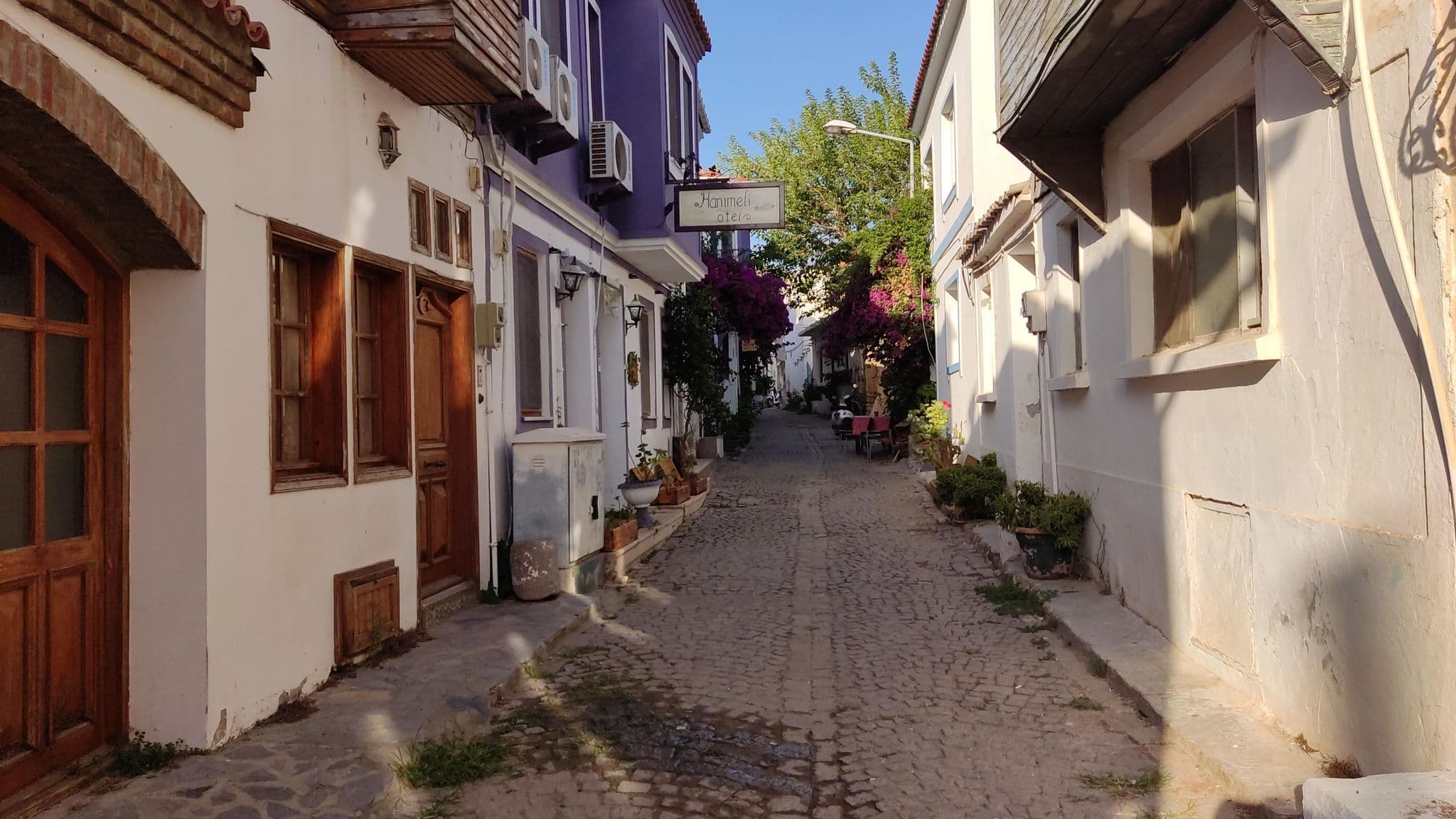 Street view near Hanimeli Otel, Bozcaada — © orkut (CC BY-SA · Mapillary)