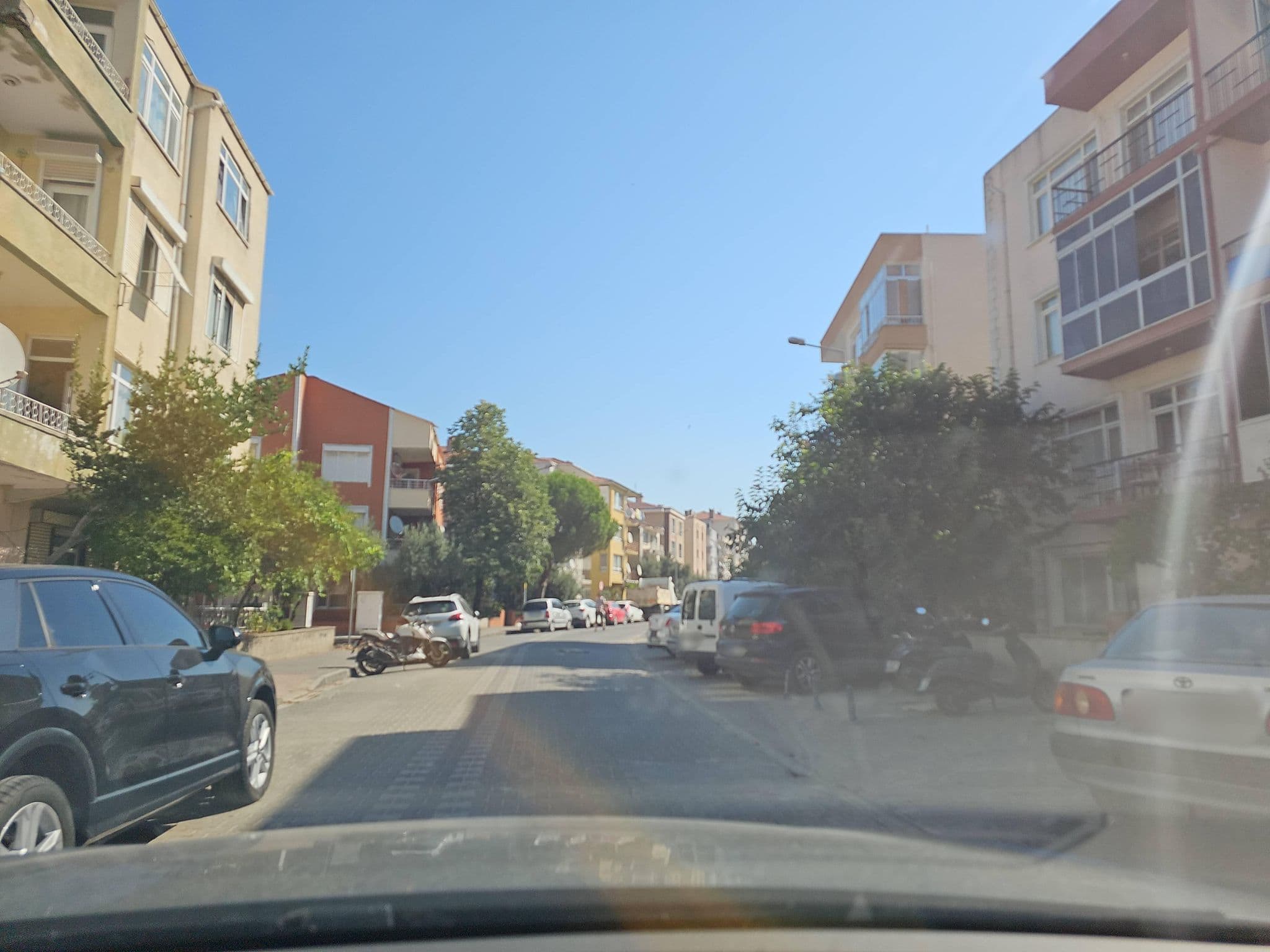 Street view near KAYA Hotel, Çanakkale — © observer17 (CC BY-SA · Mapillary)