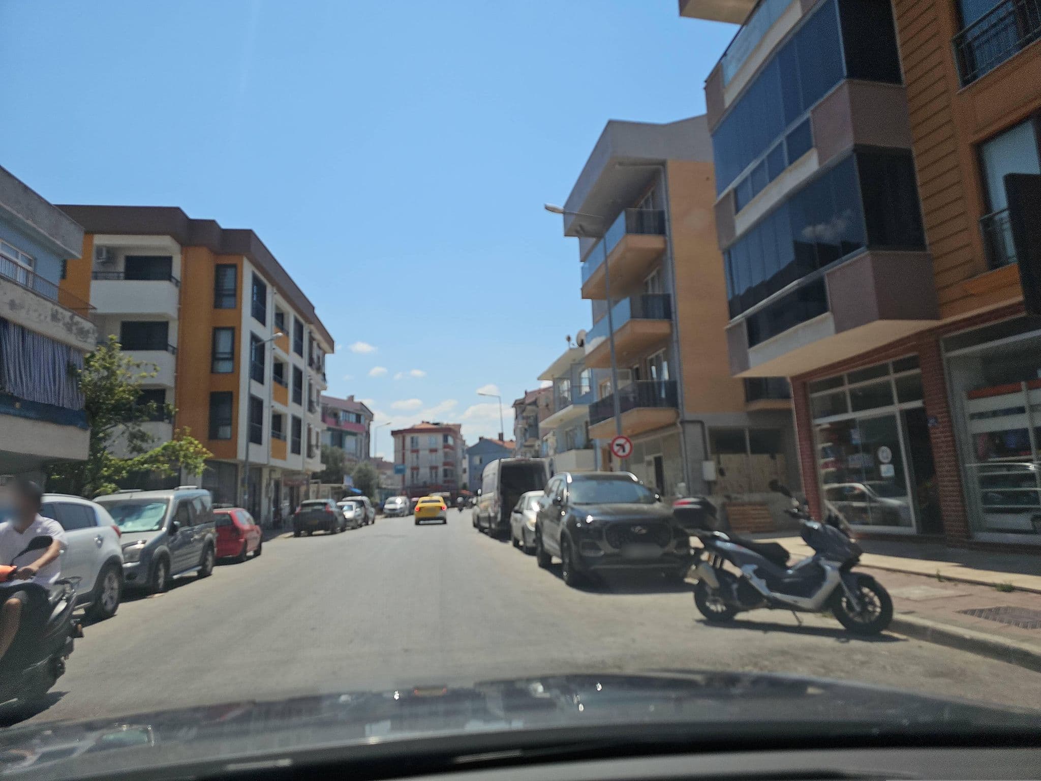 Street view near GÜNLÜK KİRALIK EV, Çanakkale — © observer17 (CC BY-SA · Mapillary)