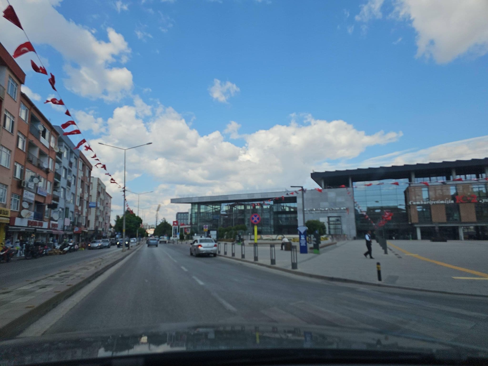Street view near Ataol Otel, Çanakkale — © observer17 (CC BY-SA · Mapillary)