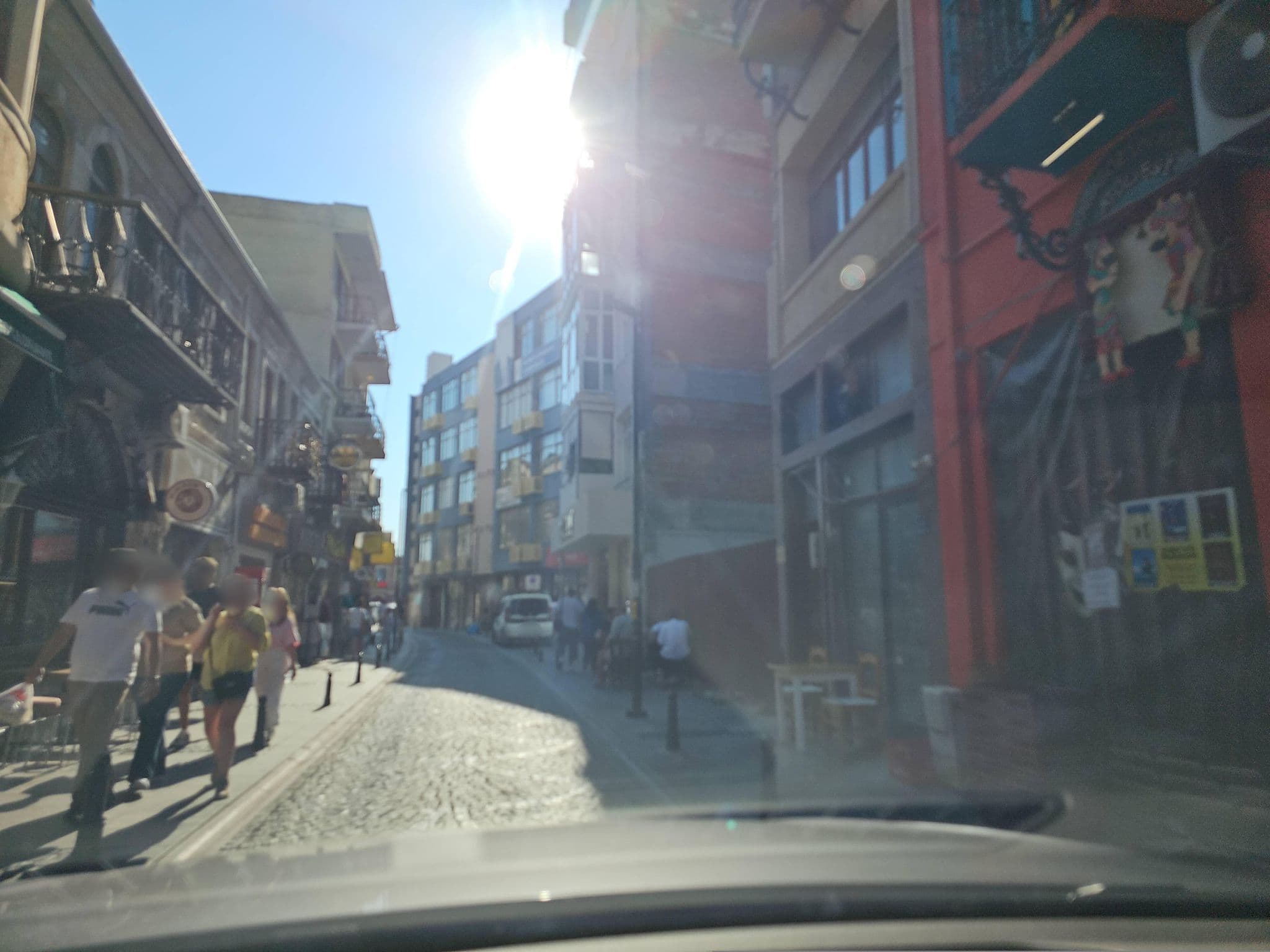 Street view near Moonlight Ayışığı Hotels, Çanakkale — © observer17 (CC BY-SA · Mapillary)