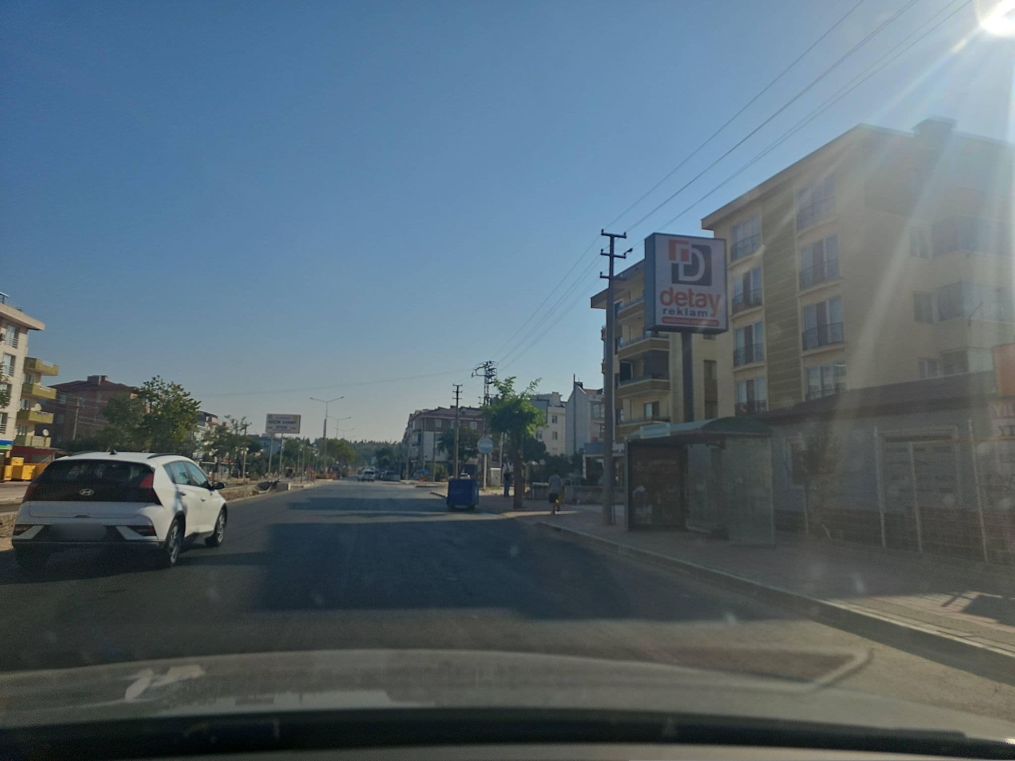 Street view near Oytun Park Hotel, Çanakkale — © observer17 (CC BY-SA · Mapillary)