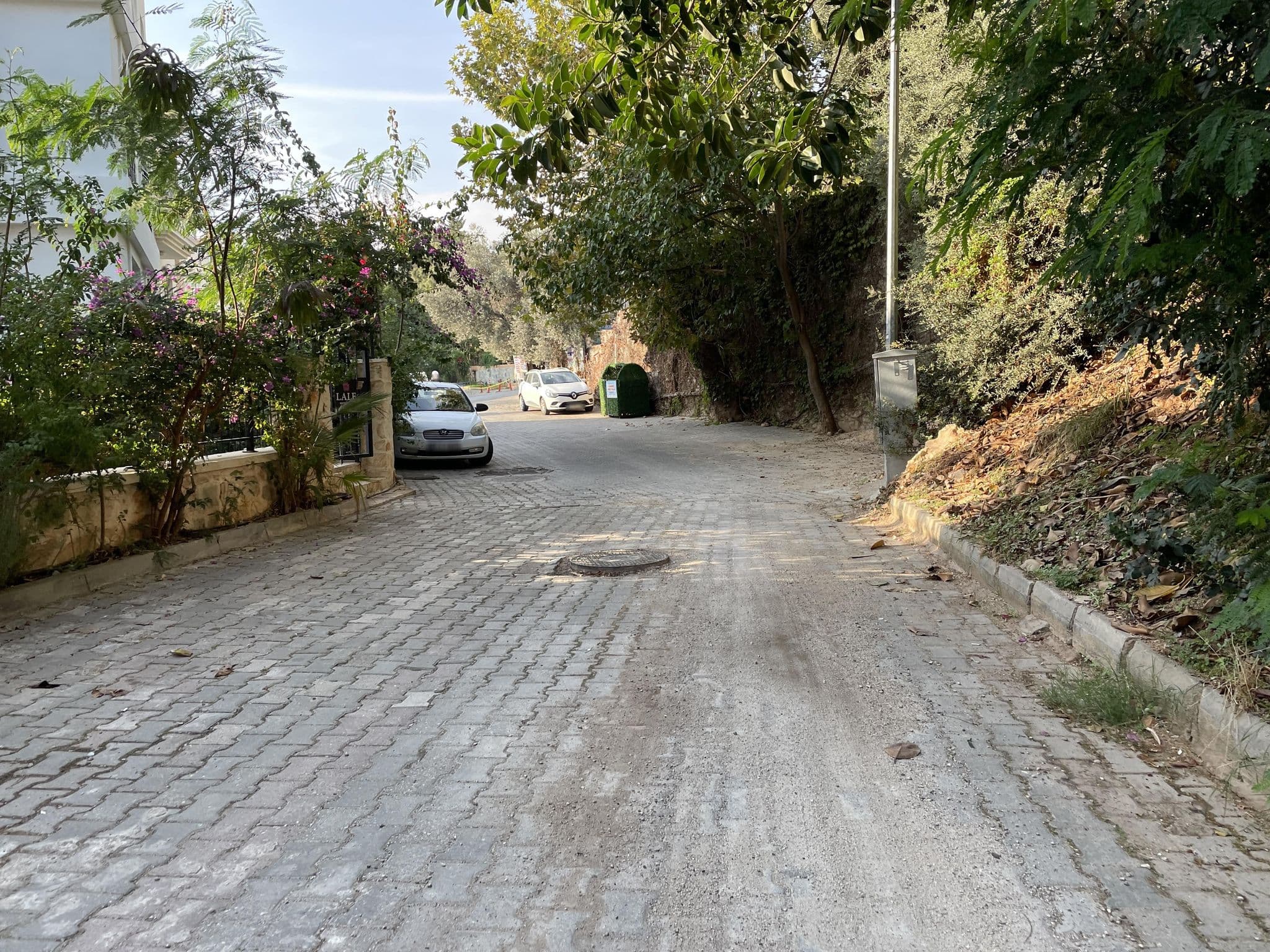 Street view near Arnna Boutique Hotel, Kaş — © egorka (CC BY-SA · Mapillary)