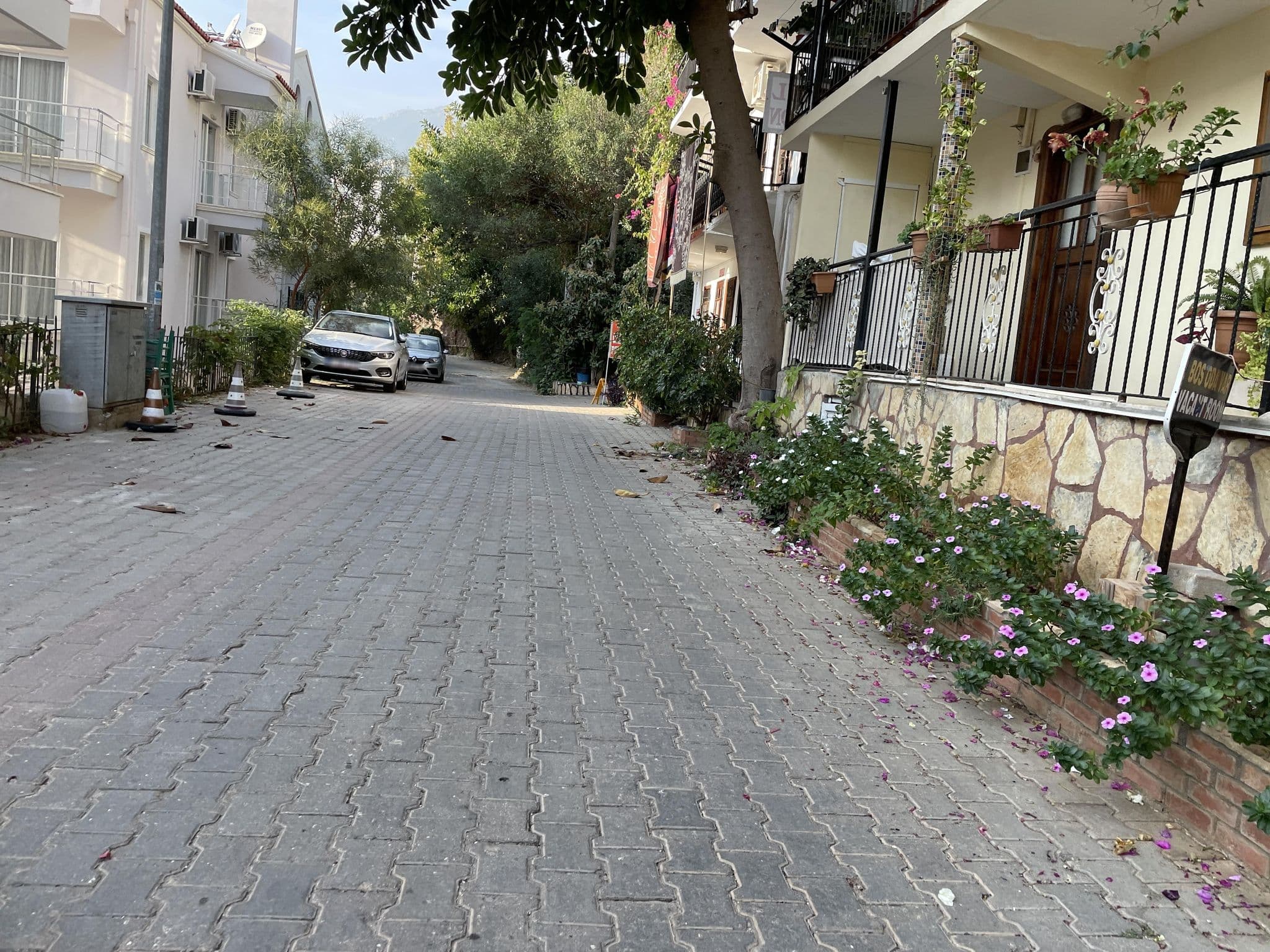 Street view near Lale Butique Hotel, Kaş — © egorka (CC BY-SA · Mapillary)
