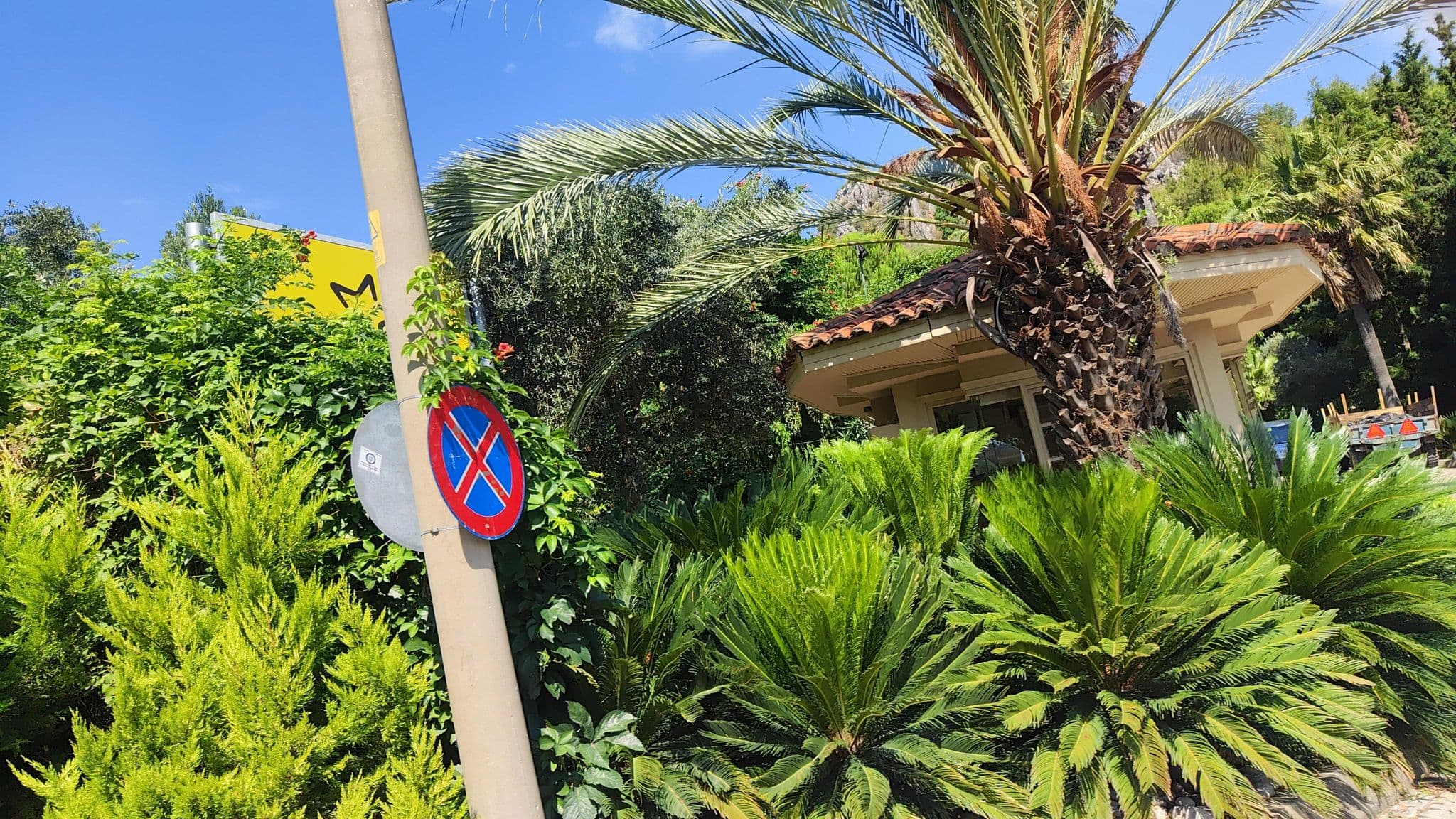 Street view near UP Butik Hotel, Sarigerme — © steelrat (CC BY-SA · Mapillary)