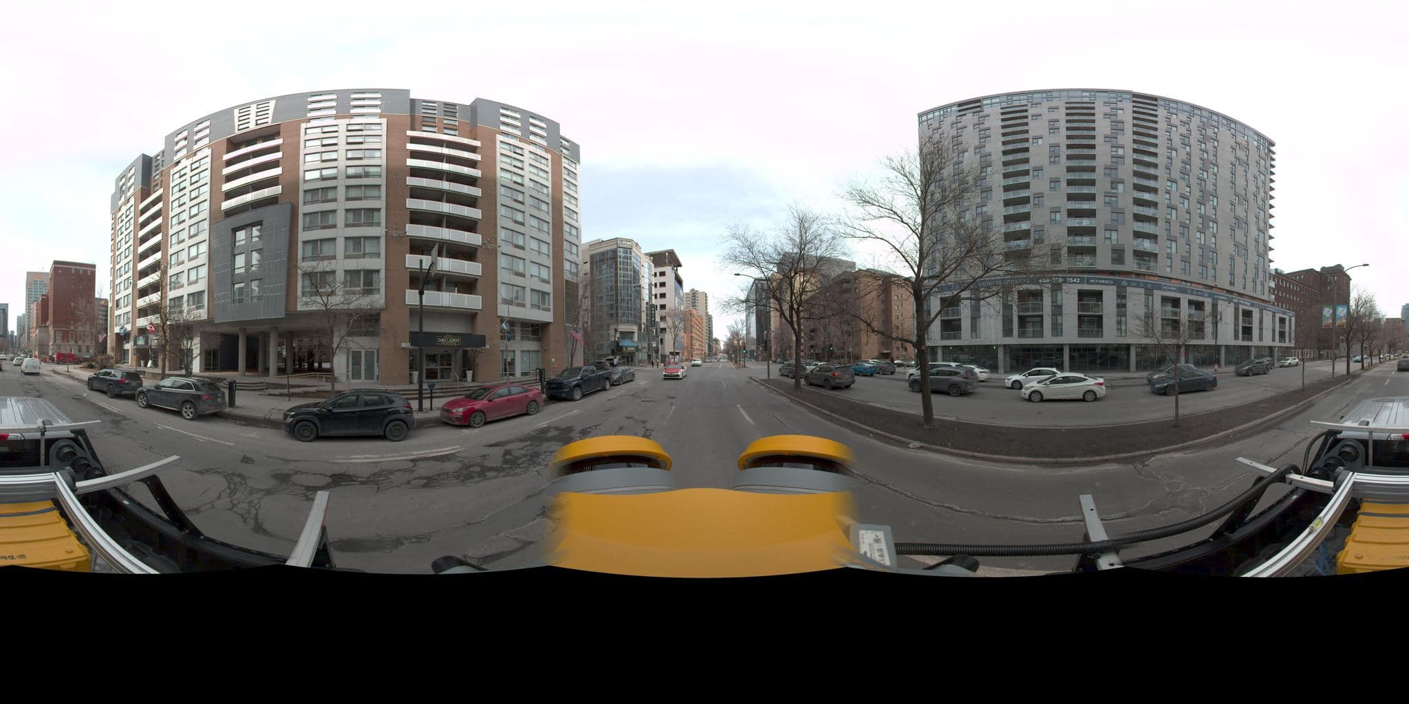 Street view near Hôtel Saint-Laurent Montréal, Milton-Parc — © VdM (CC BY-SA · Mapillary)