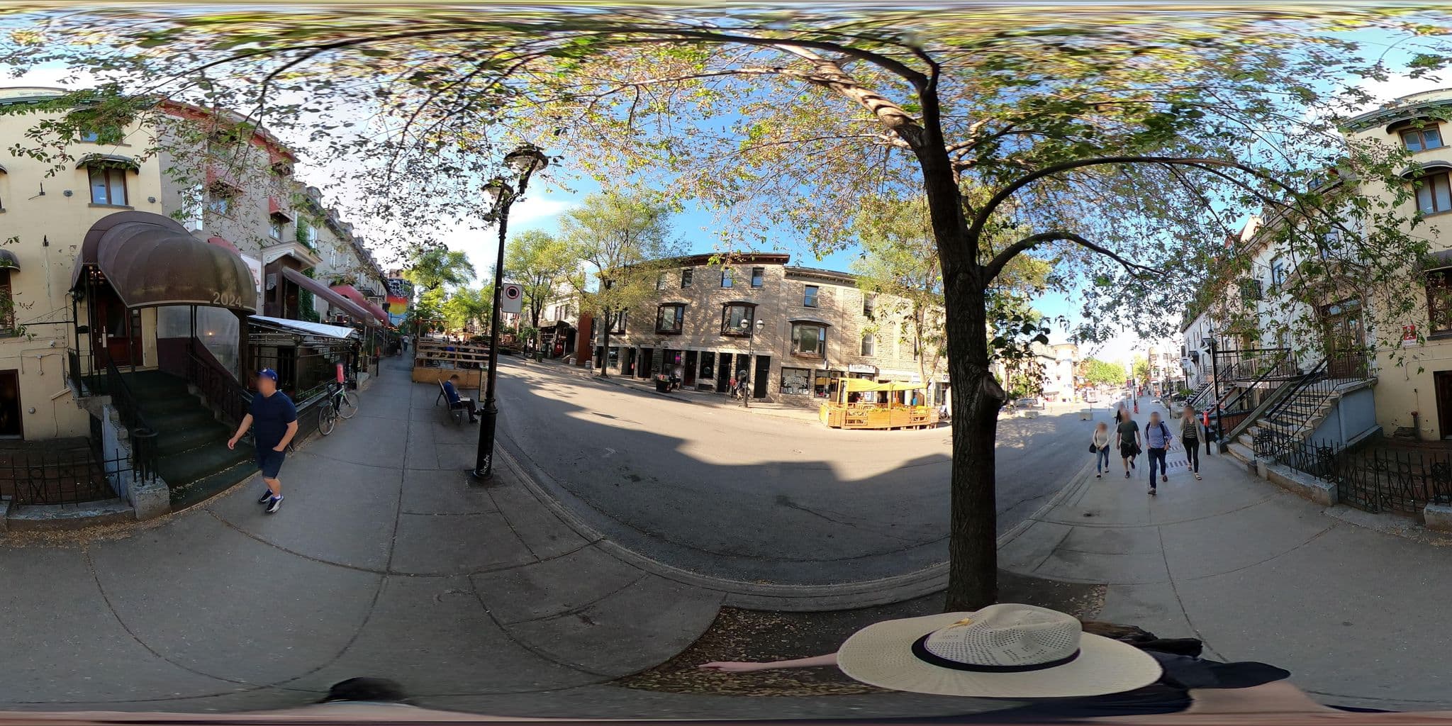 Street view near Auberge Le jardin d'Antoine, Milton-Parc — © une_abeille (CC BY-SA · Mapillary)