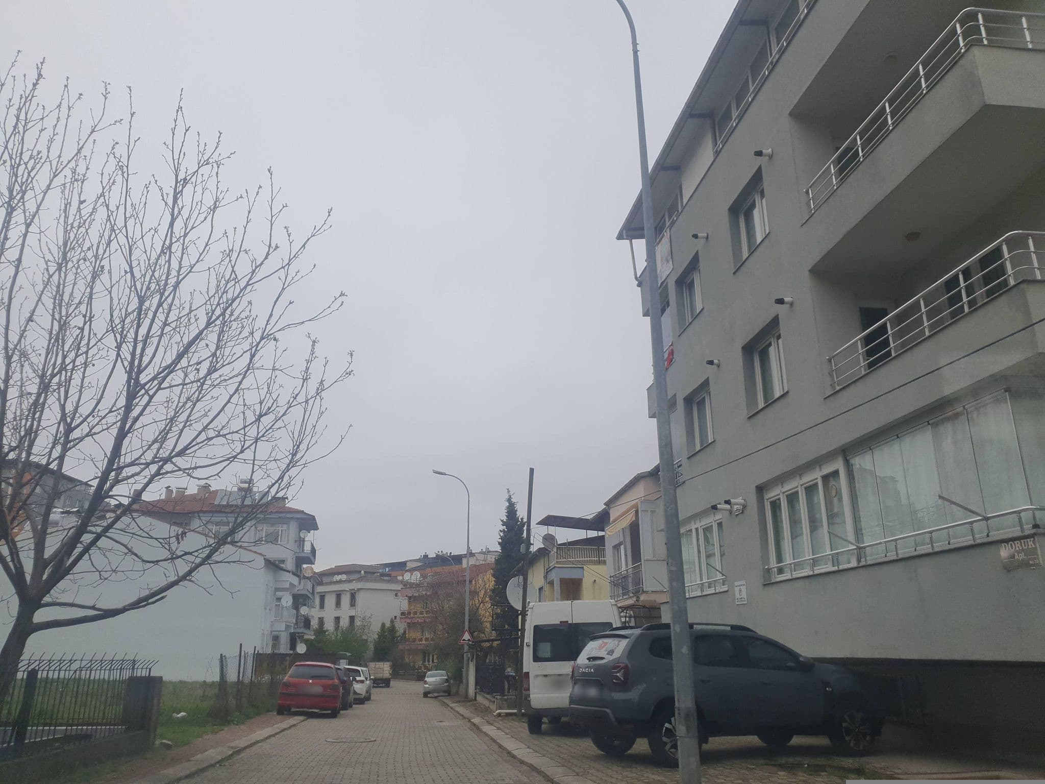 Street view near Özlem Apart, Uşak — © VoSToK (CC BY-SA · Mapillary)