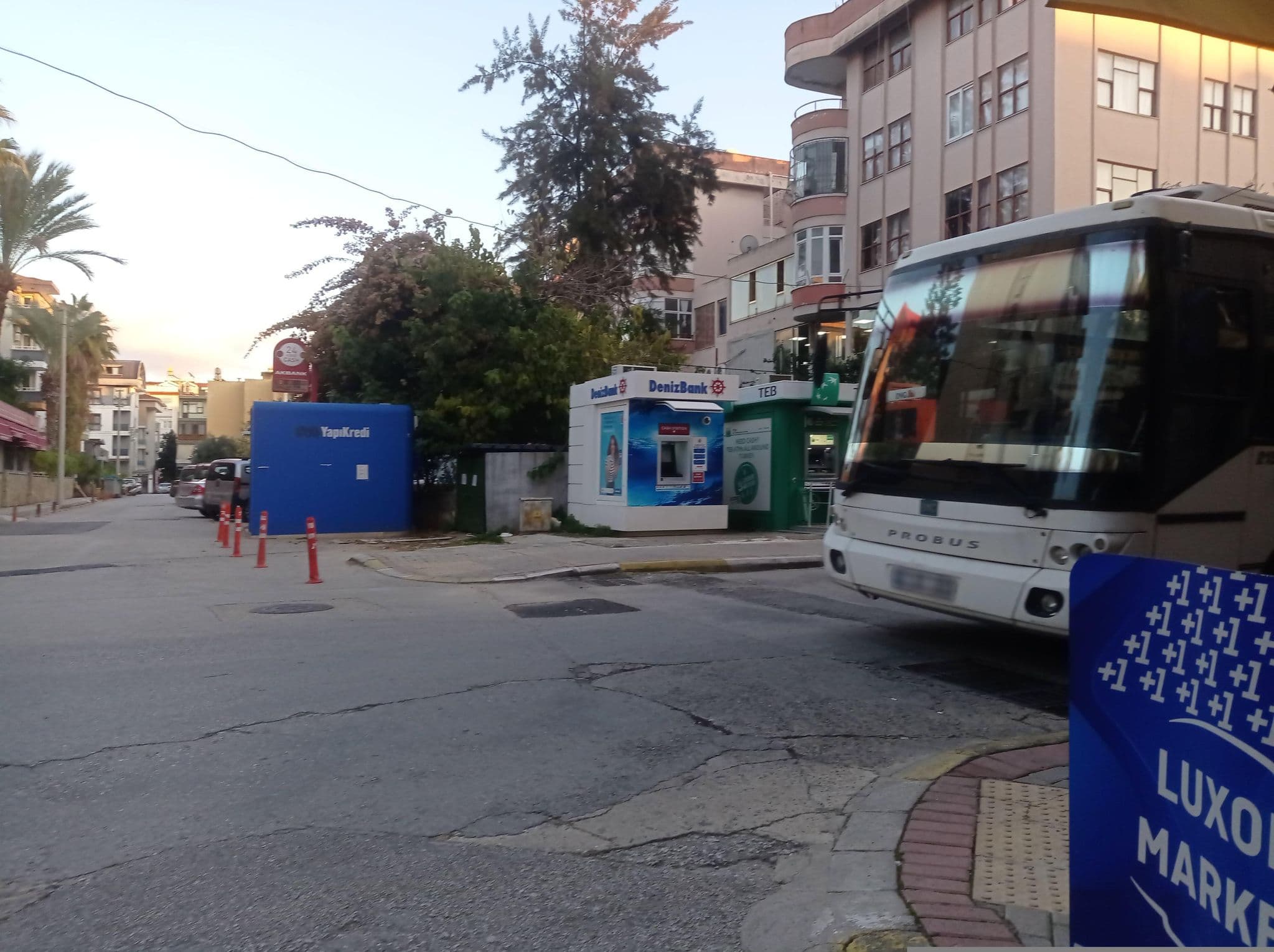 Street view near Luxor Apart Otel, Alanya — © shoorick (CC BY-SA · Mapillary)