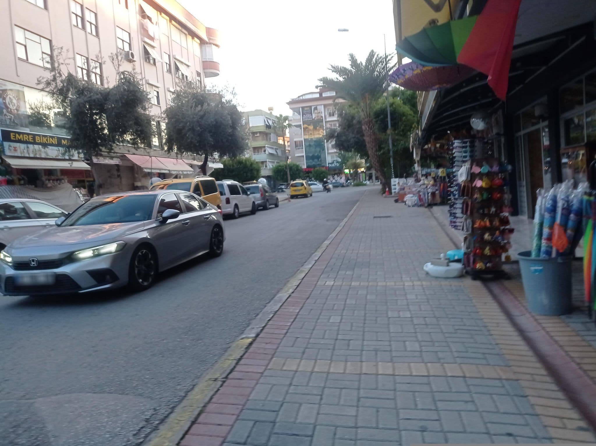 Street view near Luxor Apartments, Alanya — © shoorick (CC BY-SA · Mapillary)