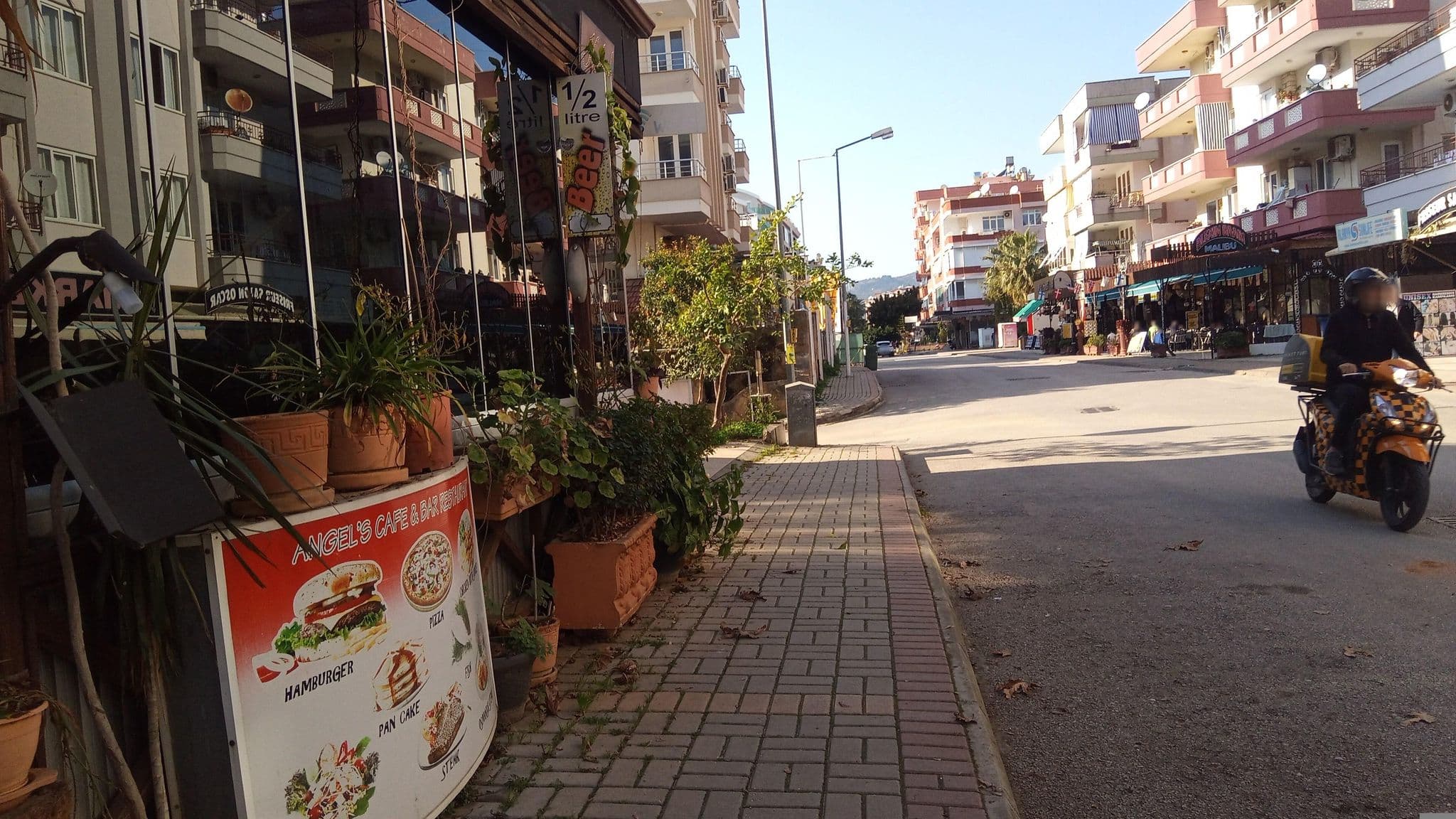 Street view near Hotel Best House, Alanya — © shoorick (CC BY-SA · Mapillary)