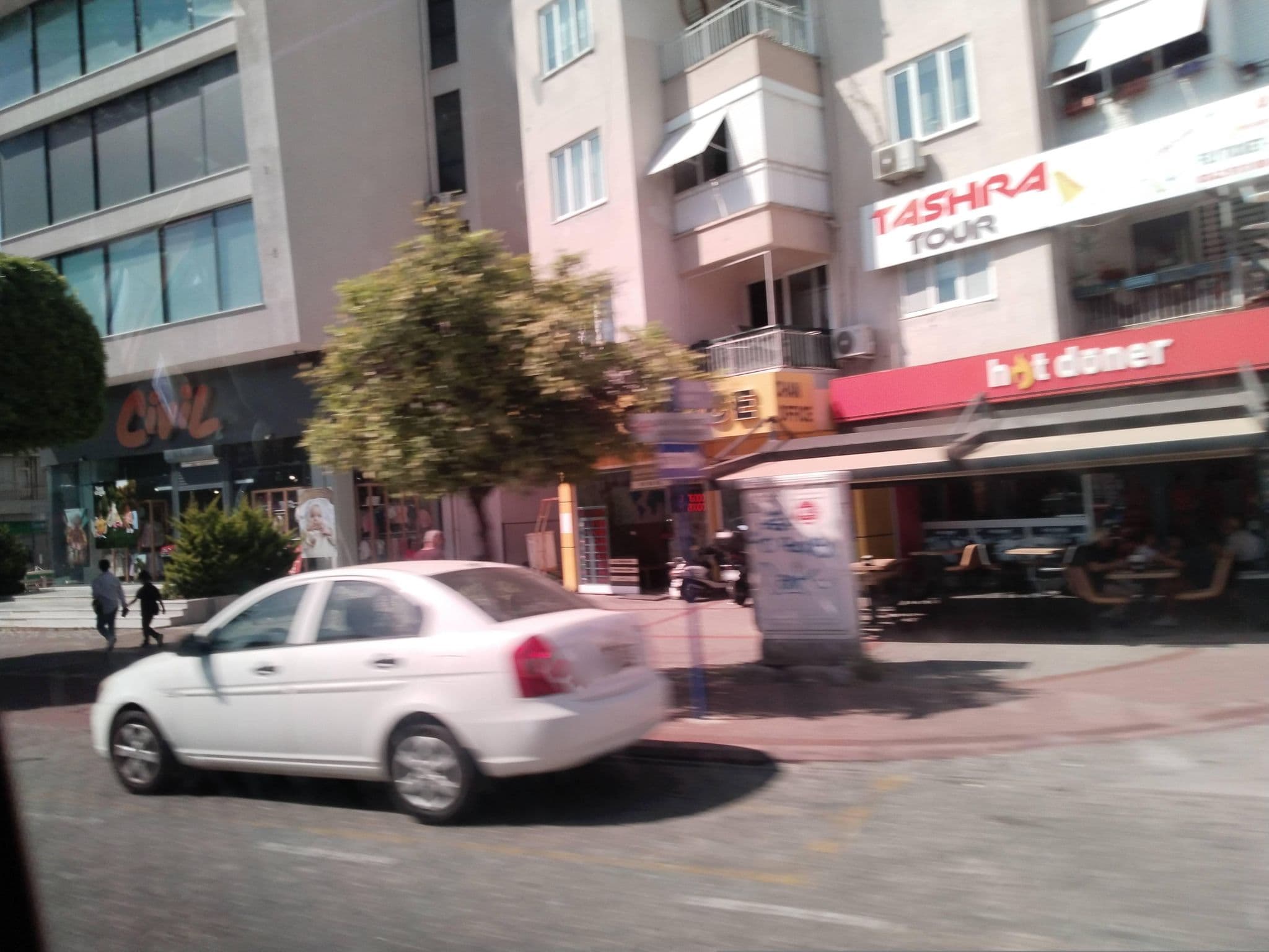 Street view near Grand Larina Beach Hotel, Alanya — © Yurikson (CC BY-SA · Mapillary)