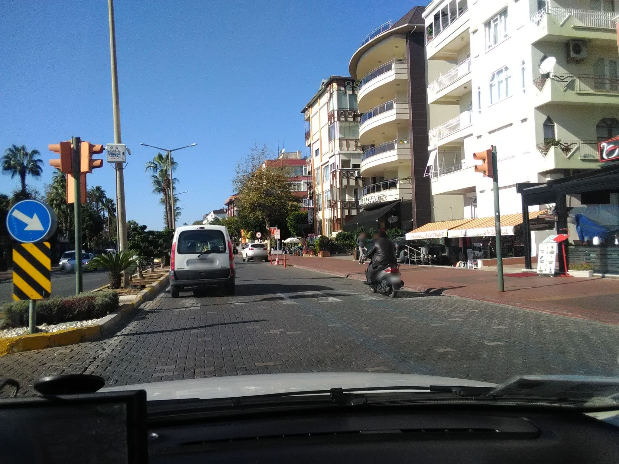 Street view near Çimen Otel, Alanya — © andershl (CC BY-SA · Mapillary)