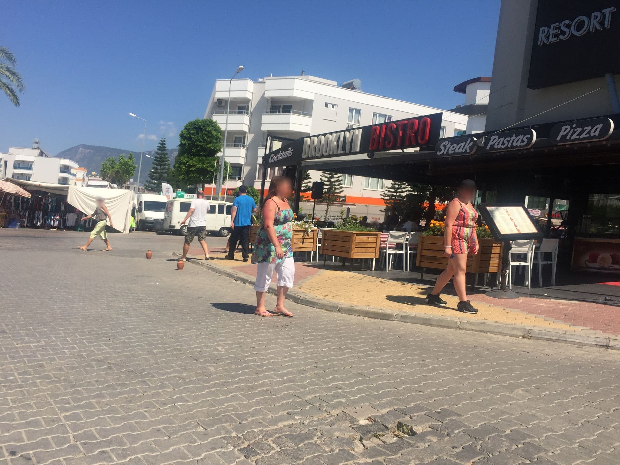 Street view near Oba Star Otel, Tosmur — © olemh (CC BY-SA · Mapillary)