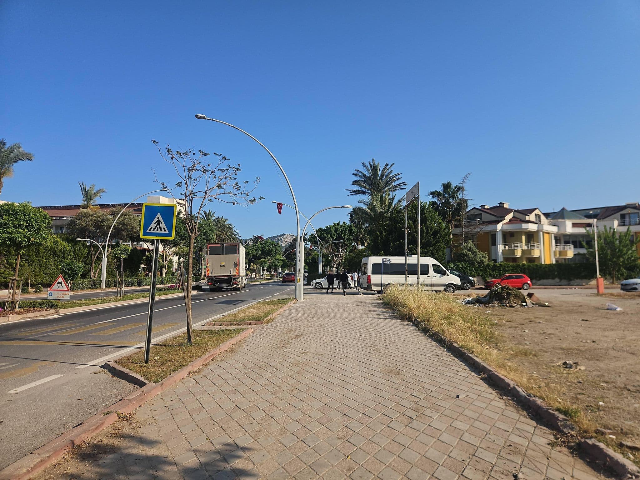 Street view near Starberry Hotel & Spa, Kemer — © ursus (CC BY-SA · Mapillary)
