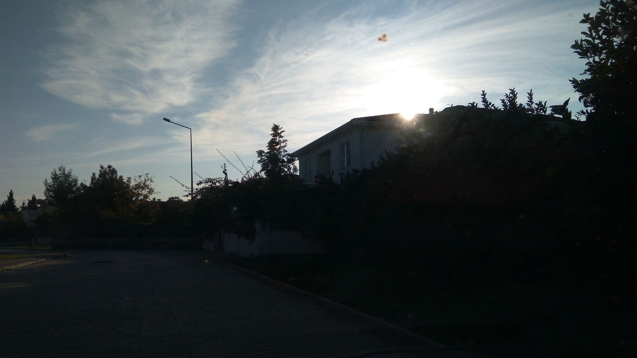 Street view near Vikingen Suriçi, Çamyuva — © nediyem (CC BY-SA · Mapillary)