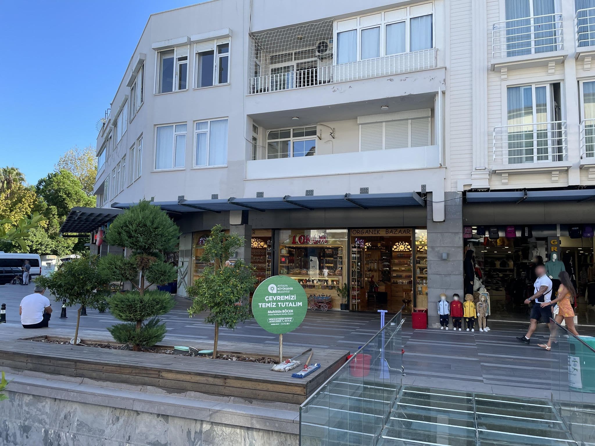 Street view near Liman Boutique Otel, Kemer — © batyrmastyr (CC BY-SA · Mapillary)