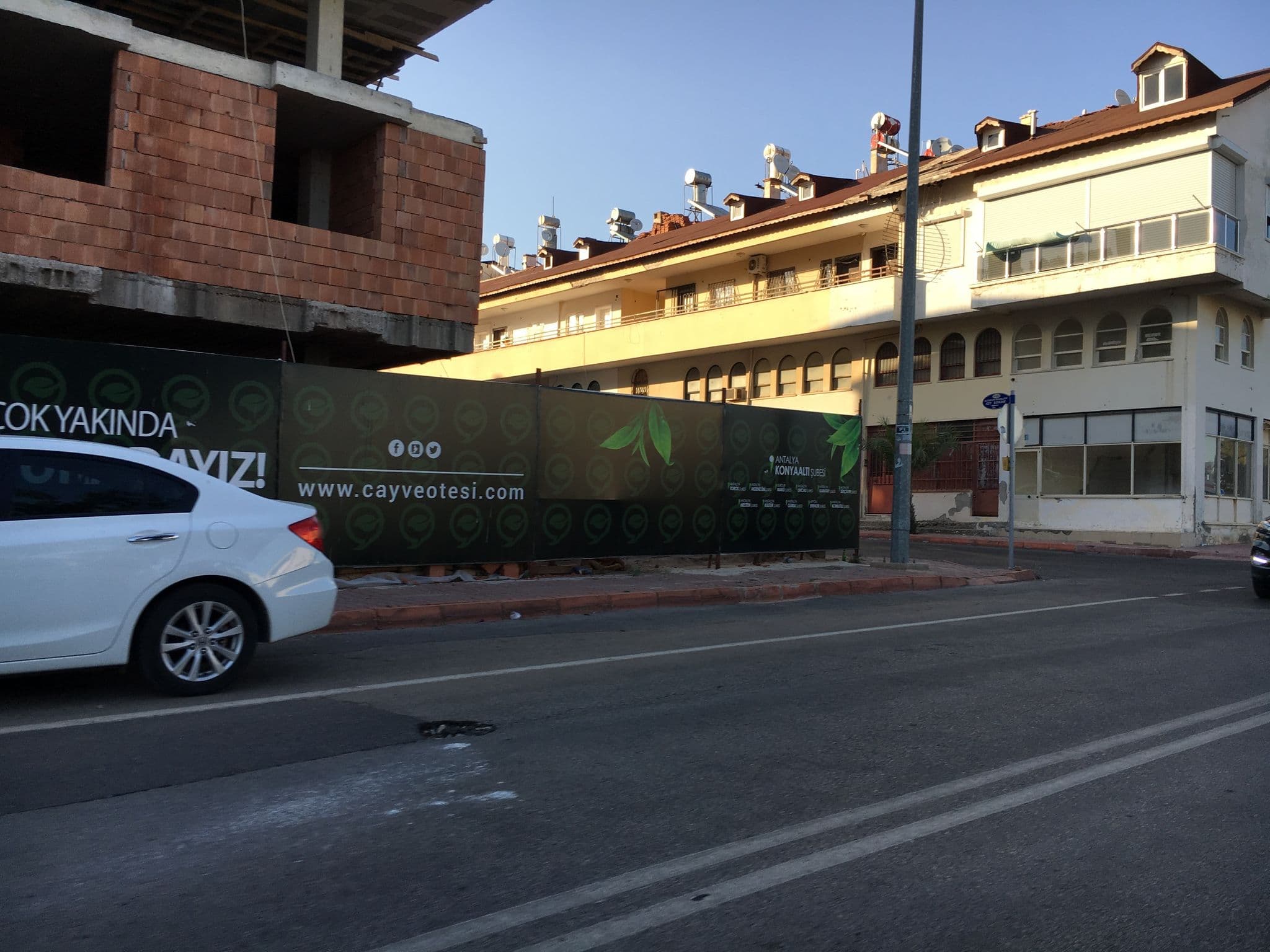 Street view near SH Boutique Hotel & Brasseria Şantiyesi, Bahtılı — © ubenzer (CC BY-SA · Mapillary)