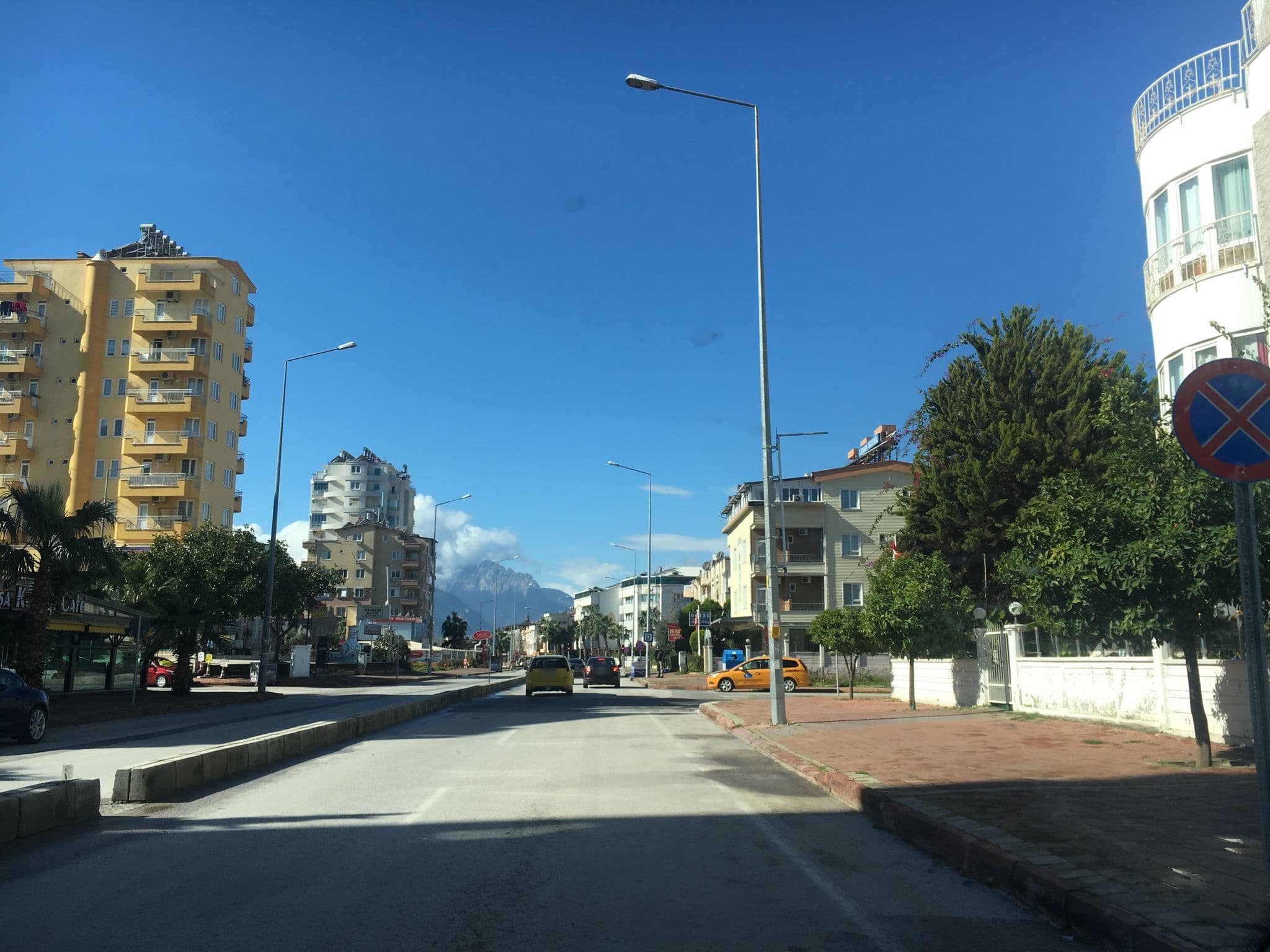 Street view near Elit Prestij Otel, Antalya — © semi (CC BY-SA · Mapillary)