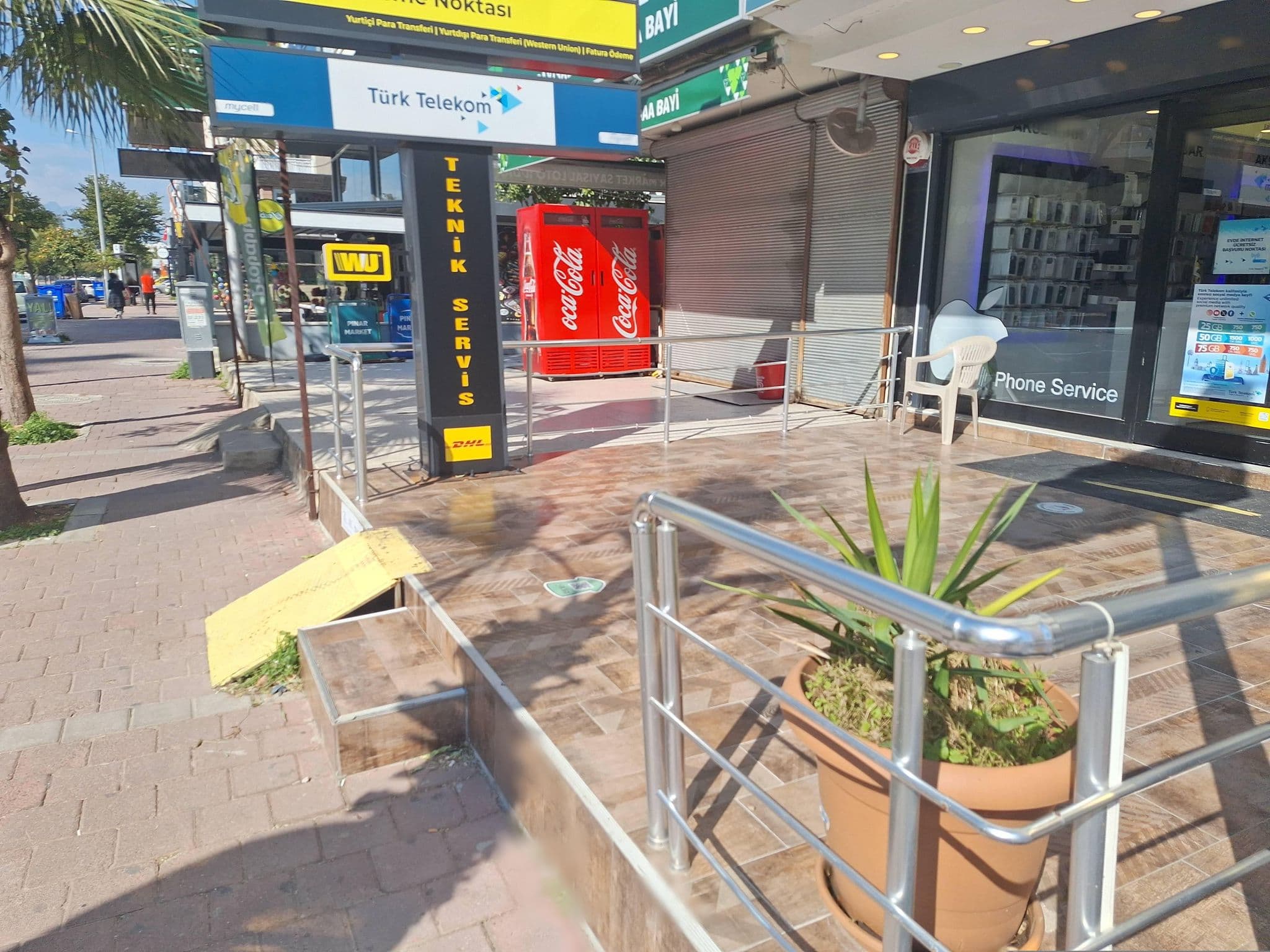 Street view near Alkoçlar HQ, Muratpaşa — © Guria (CC BY-SA · Mapillary)