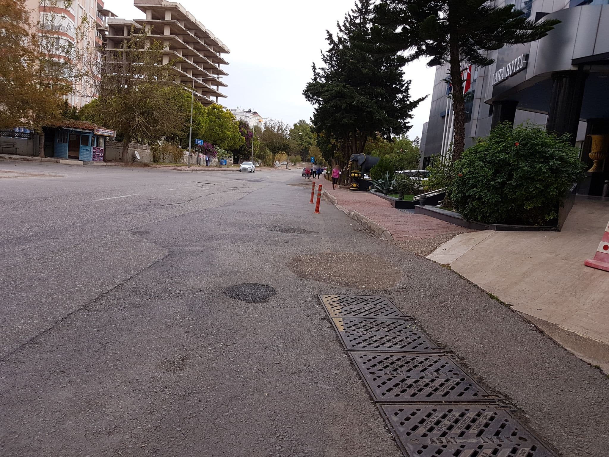 Street view near Lara Otel, Muratpaşa — © medix (CC BY-SA · Mapillary)