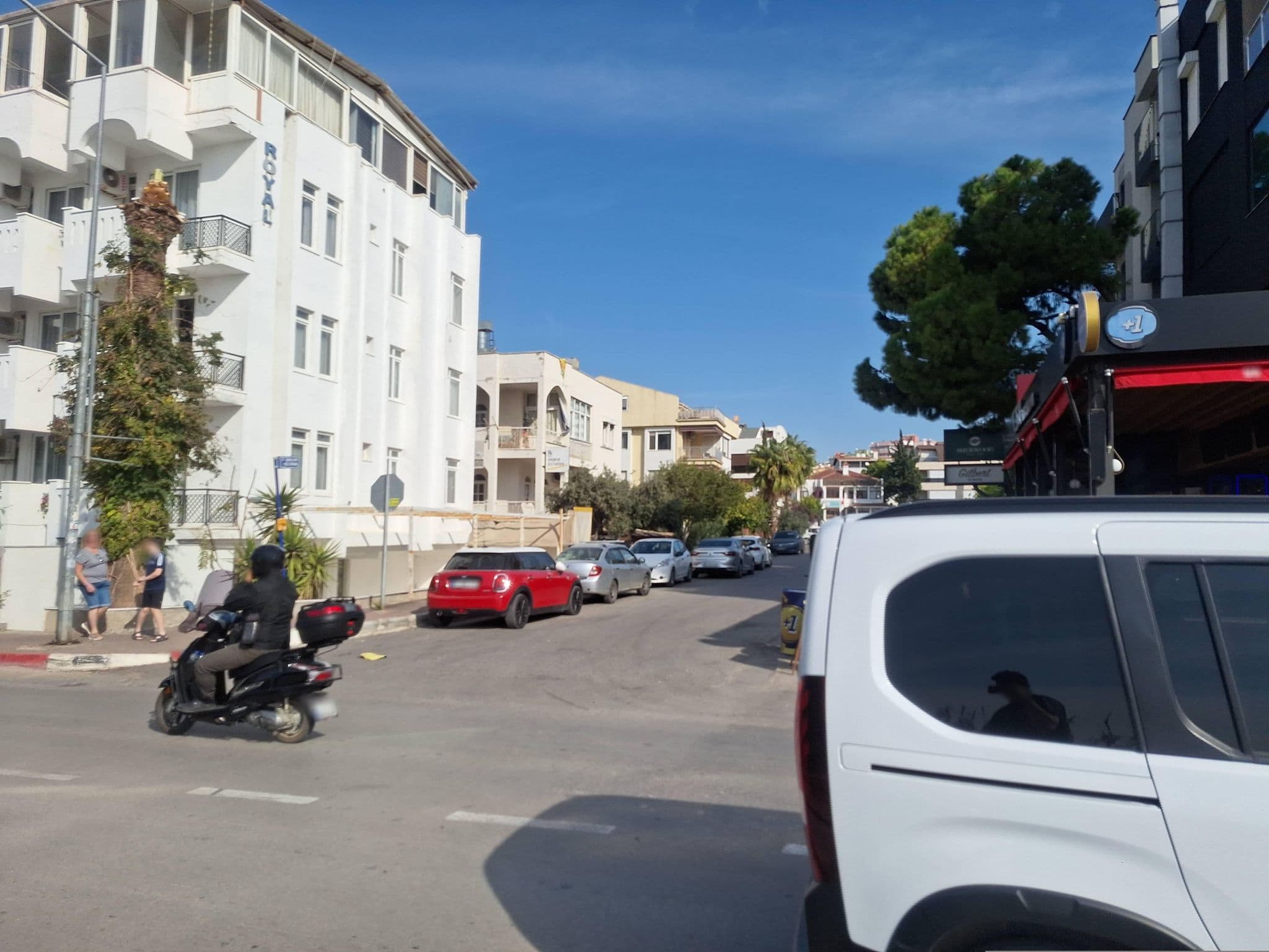 Street view near Royal Colours Hotel, Muratpaşa — © Guria (CC BY-SA · Mapillary)
