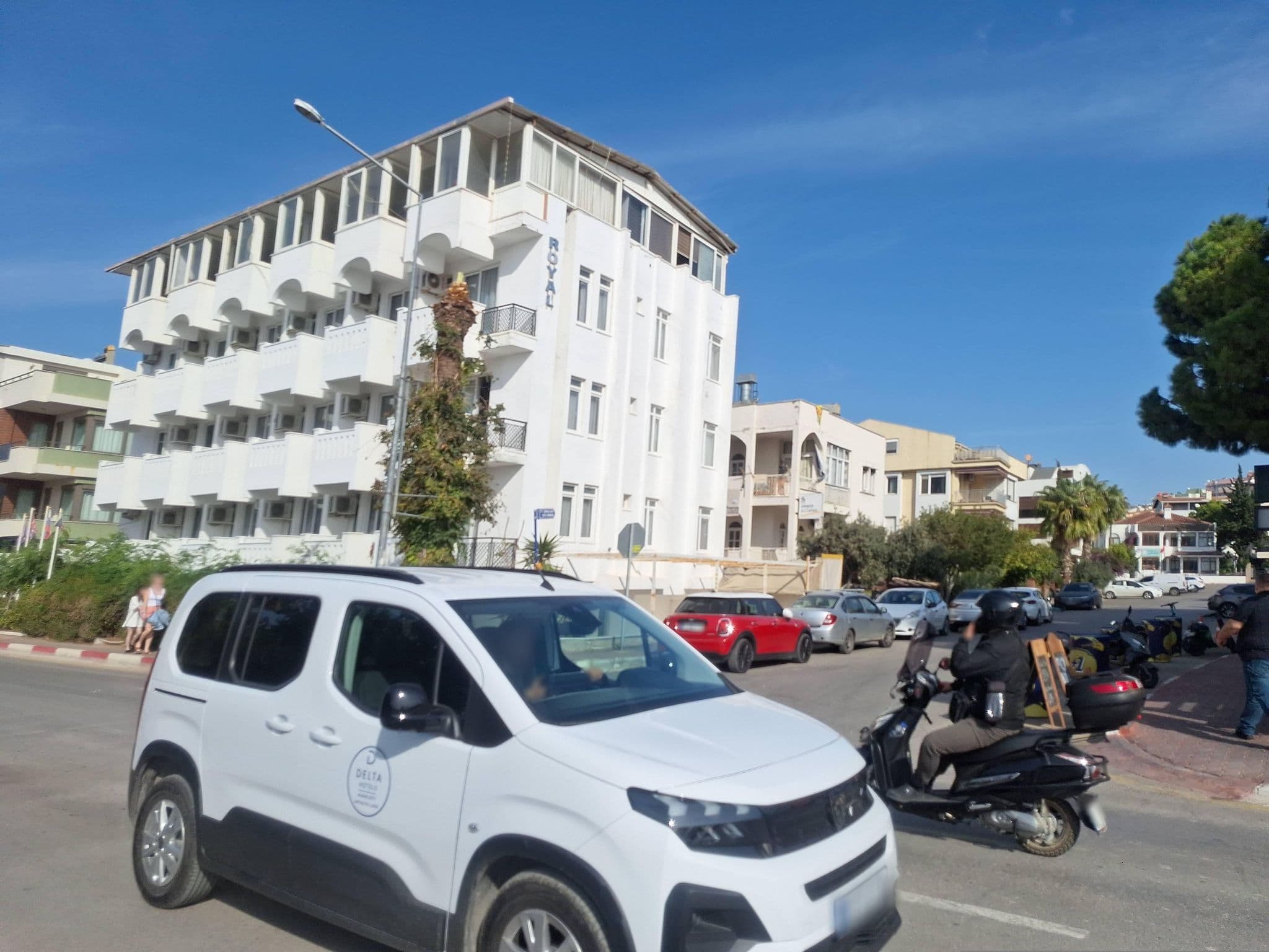 Street view near Royalcity Hotel Antalya, Muratpaşa — © Guria (CC BY-SA · Mapillary)