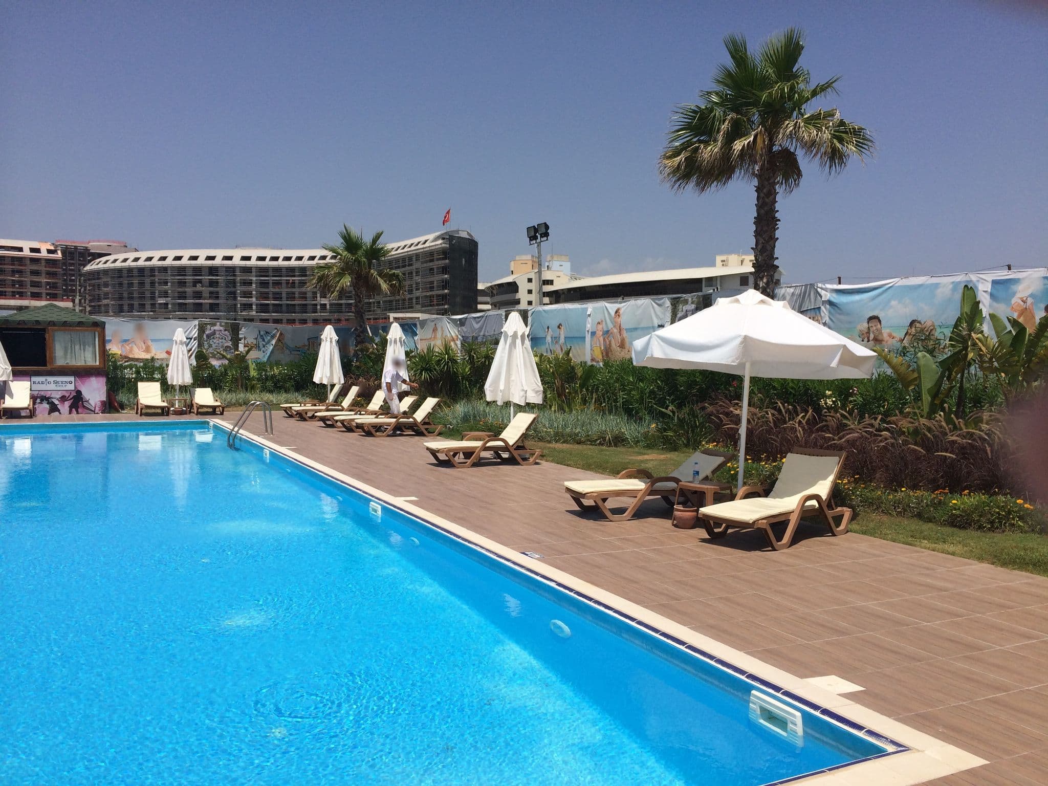 Street view near Sueno Deluxe Pavillion Sedef Adası, Belek — © agsochi (CC BY-SA · Mapillary)