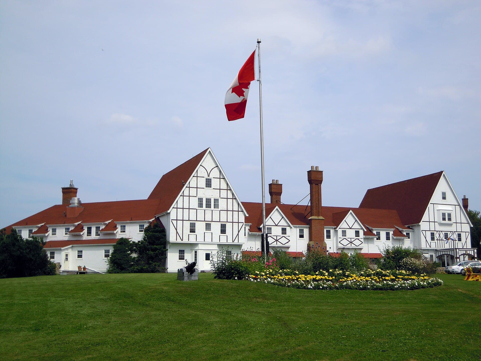 Keltic Lodge Resort and Spa (via Wikimedia Commons, CC BY-SA 3.0)