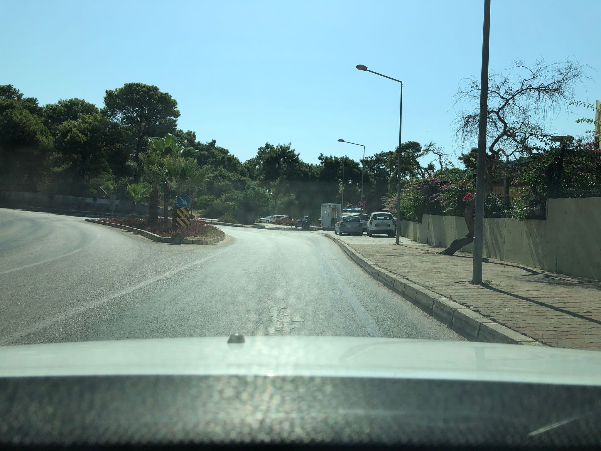 Street view near Sensatori, Aşağı Hisar — © schwartauch (CC BY-SA · Mapillary)