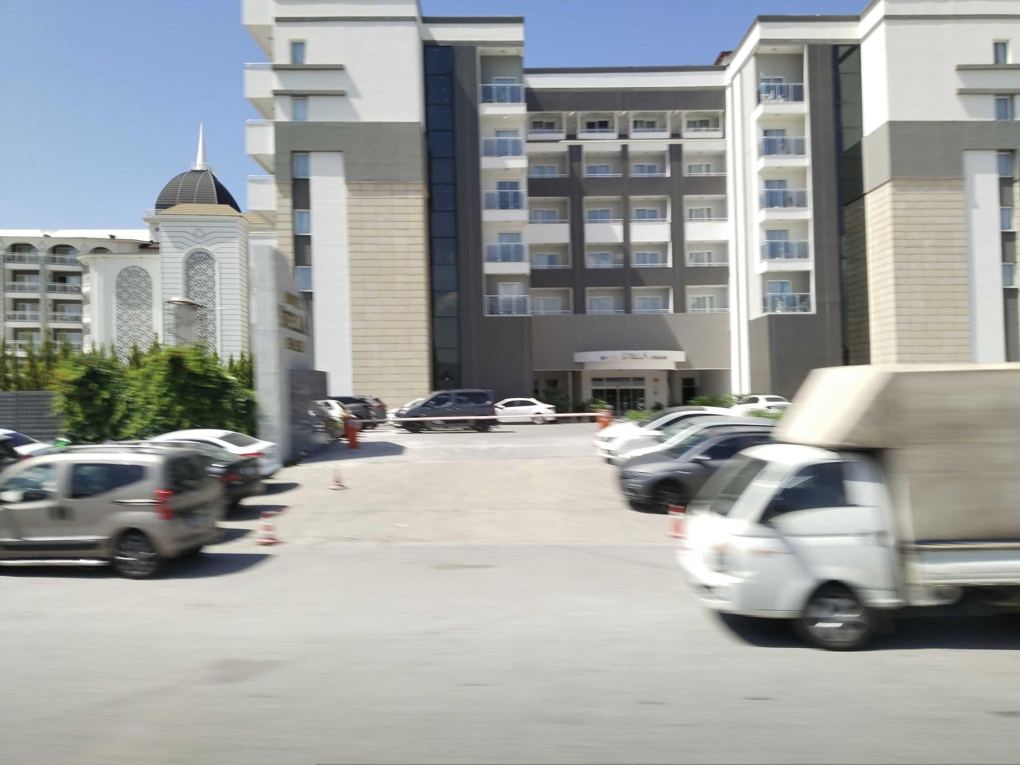 Street view near Sitella Beahc, Okurcalar — © Yurikson (CC BY-SA · Mapillary)