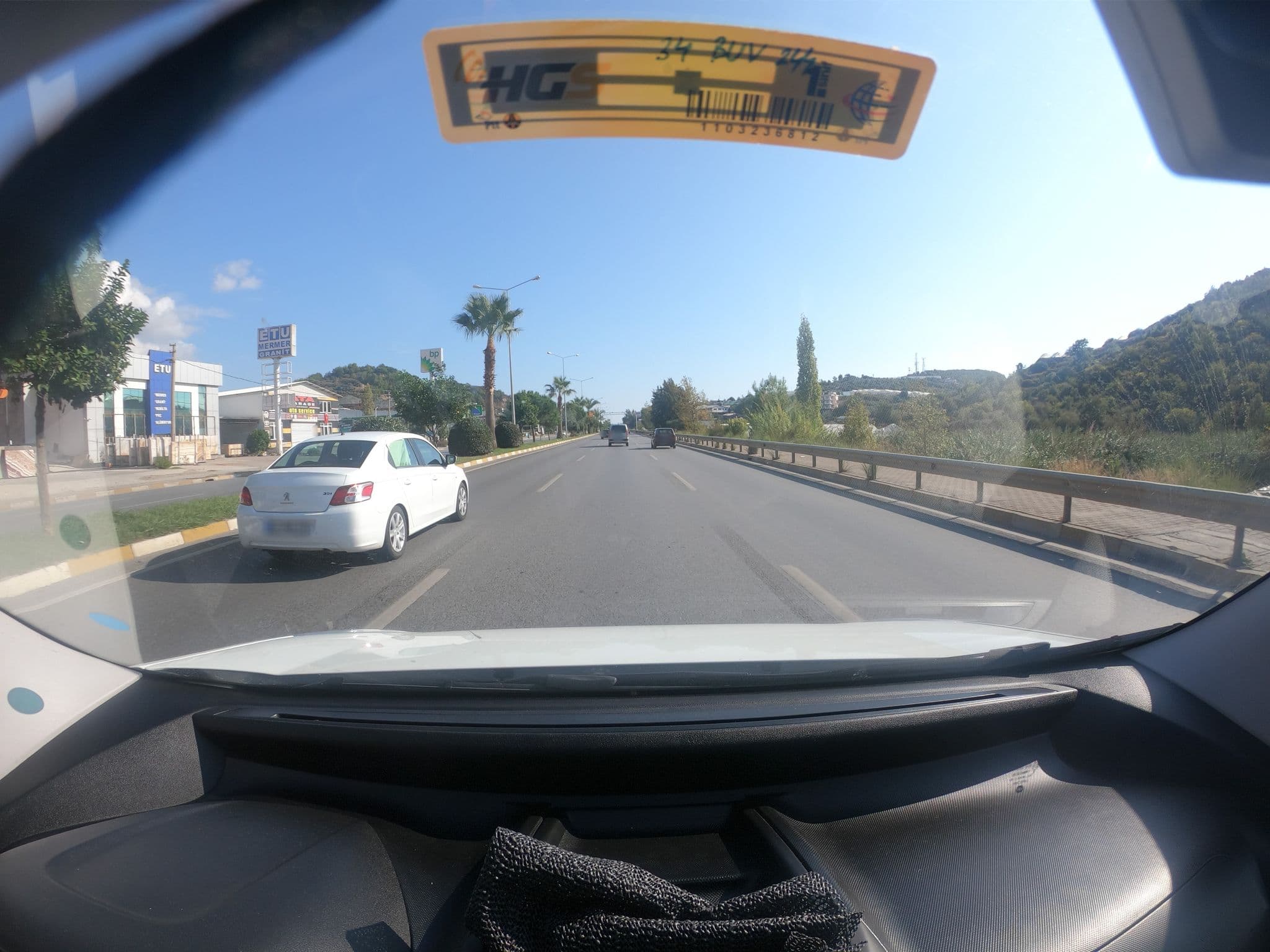 Street view near Beykonak Garden Hotel, Konaklı — © krm (CC BY-SA · Mapillary)