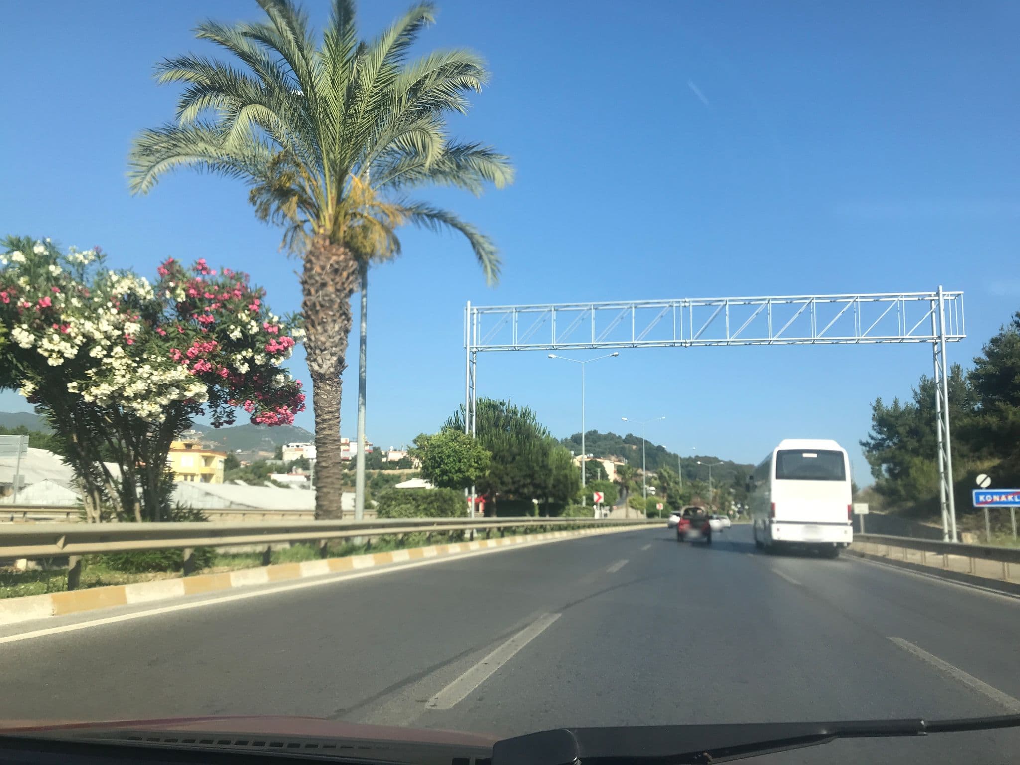 Street view near Granada Resort & Spa, Konaklı — © alpzsarac (CC BY-SA · Mapillary)