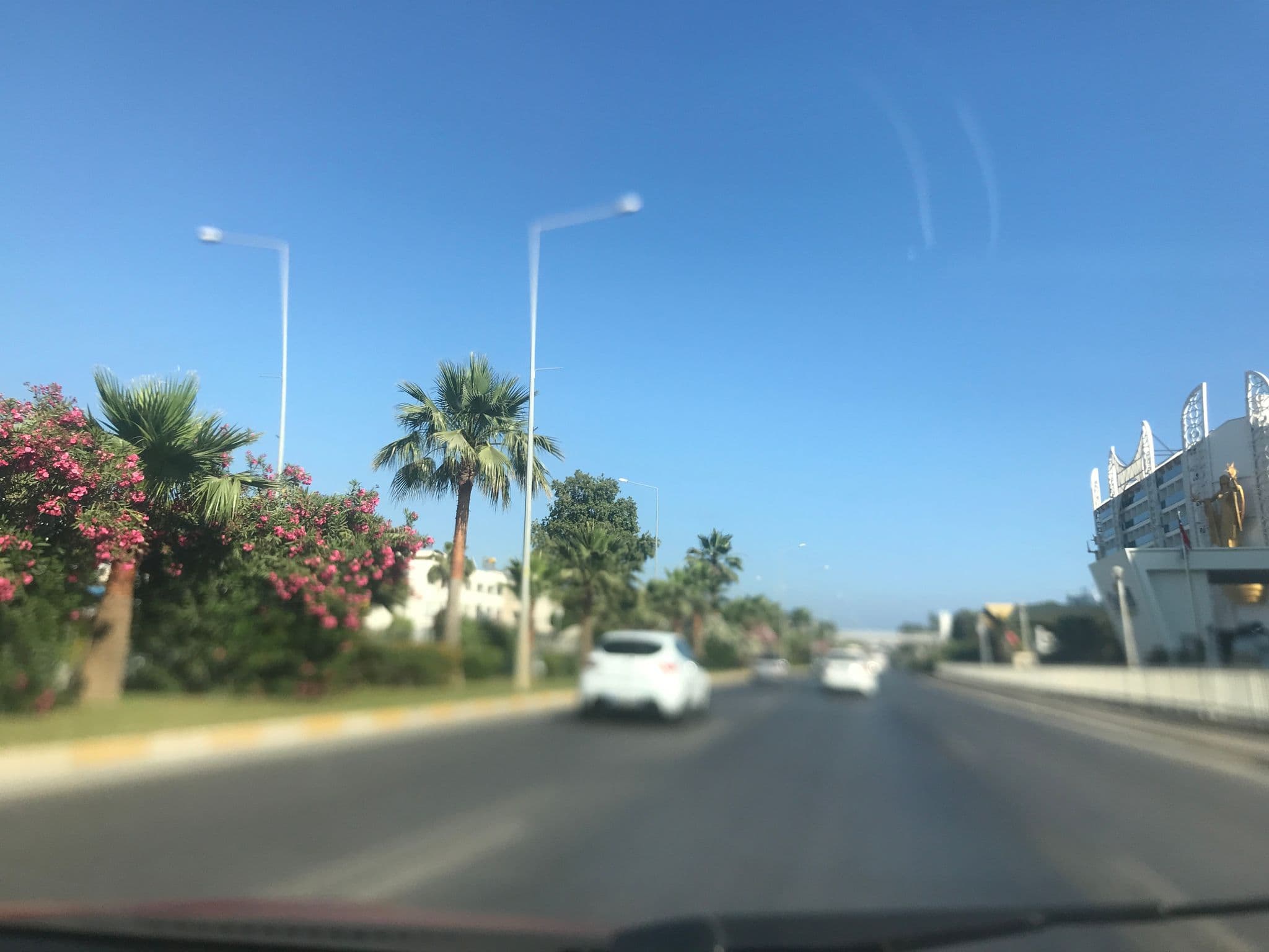 Street view near Granada Exclusive Hospital, Avsallar — © alpzsarac (CC BY-SA · Mapillary)