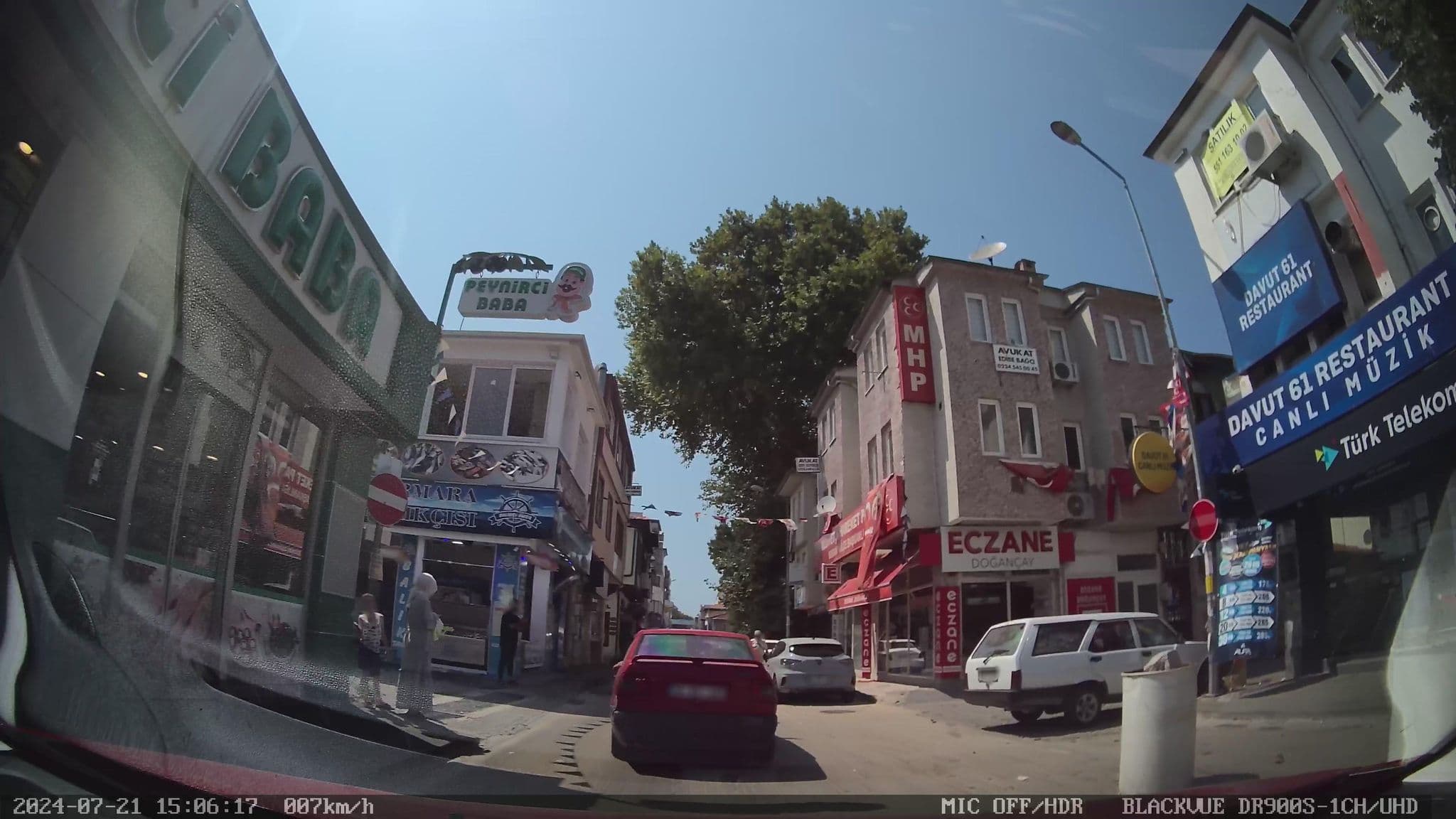 Street view near Armistis Hotel, Mudanya — © unen (CC BY-SA · Mapillary)
